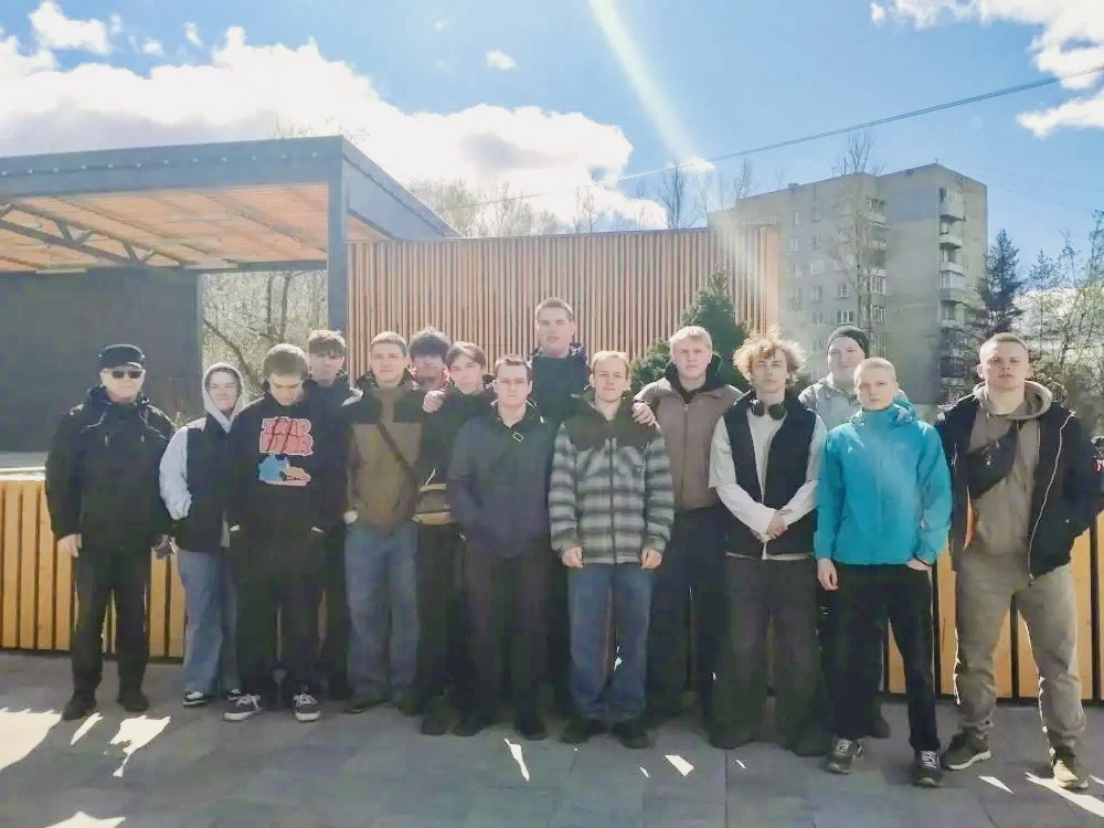 🎢25 апреля студенты колледжа вместе со своим классным руководителем Сидоровым Валерием...