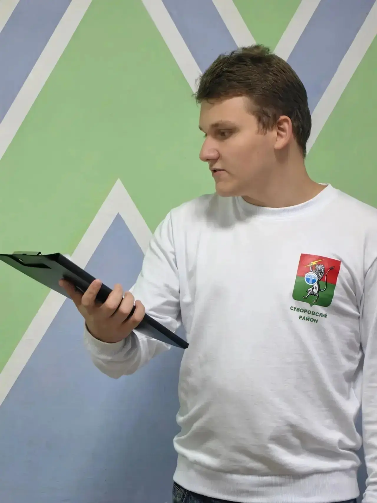 В рамках молодёжного пространства "ГАЗОН" активисты нашей школы приняли участие в интел...