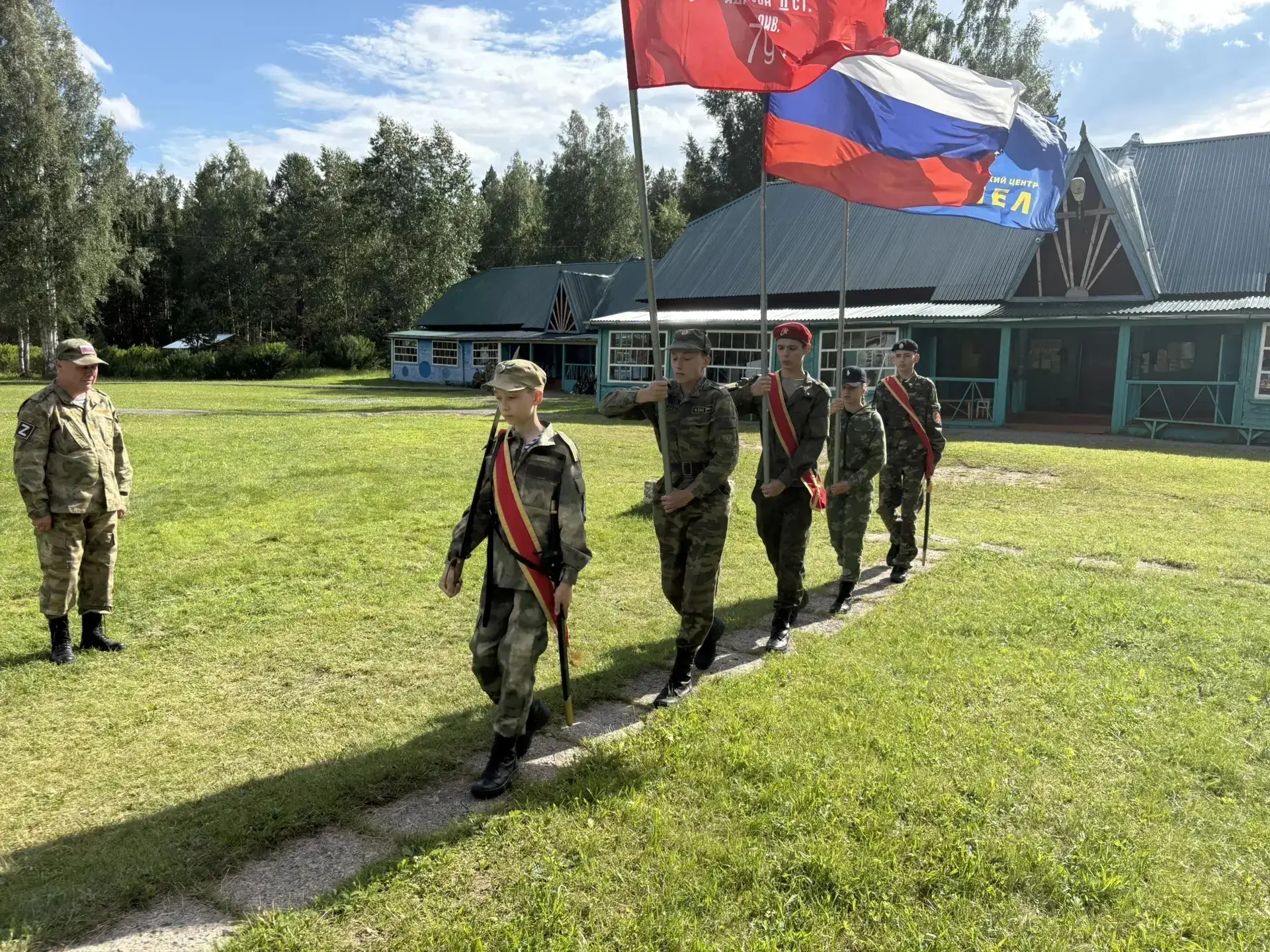 "Витязь" прощай! Незаметно пролетели две недели яркой, дружной и насыщенной смены окружного оборонно