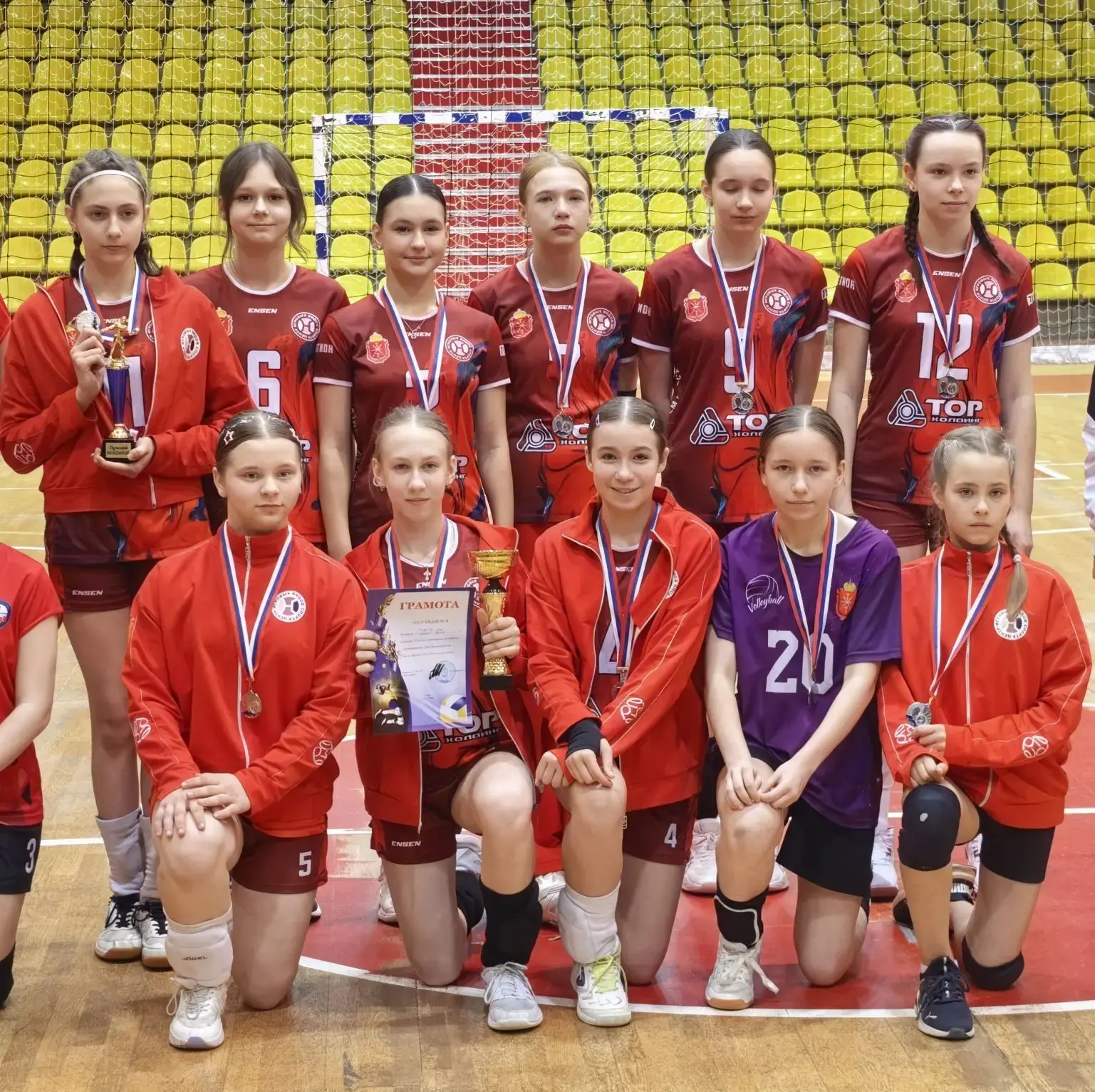 18-19 апреля  в Спортивном манеже  "Арсенал" прошел турнир по волейболу среди девушек 2013-2014 года