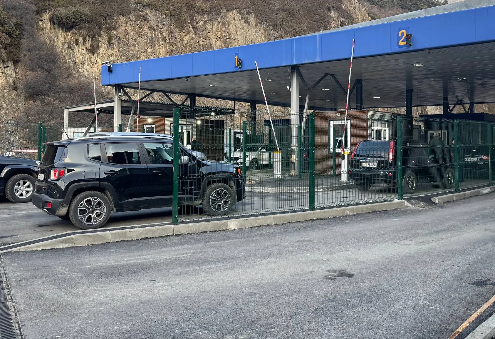 Работы по модернизации автомобильного пункта пропуска Нижний Зарамаг близятся к завершению

▶️В наст
