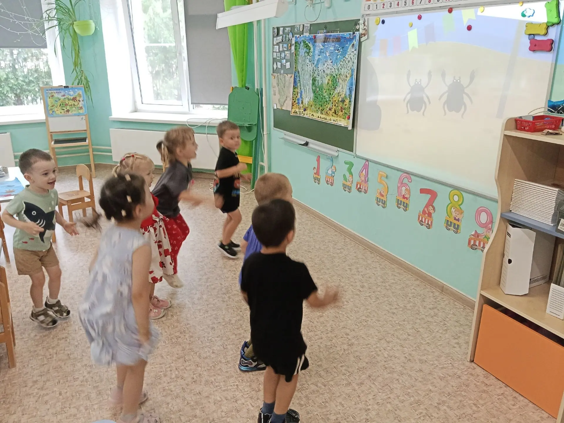 Если за окошком дождик или ненастная погода, то это хороший повод отправиться в морское путешествие 