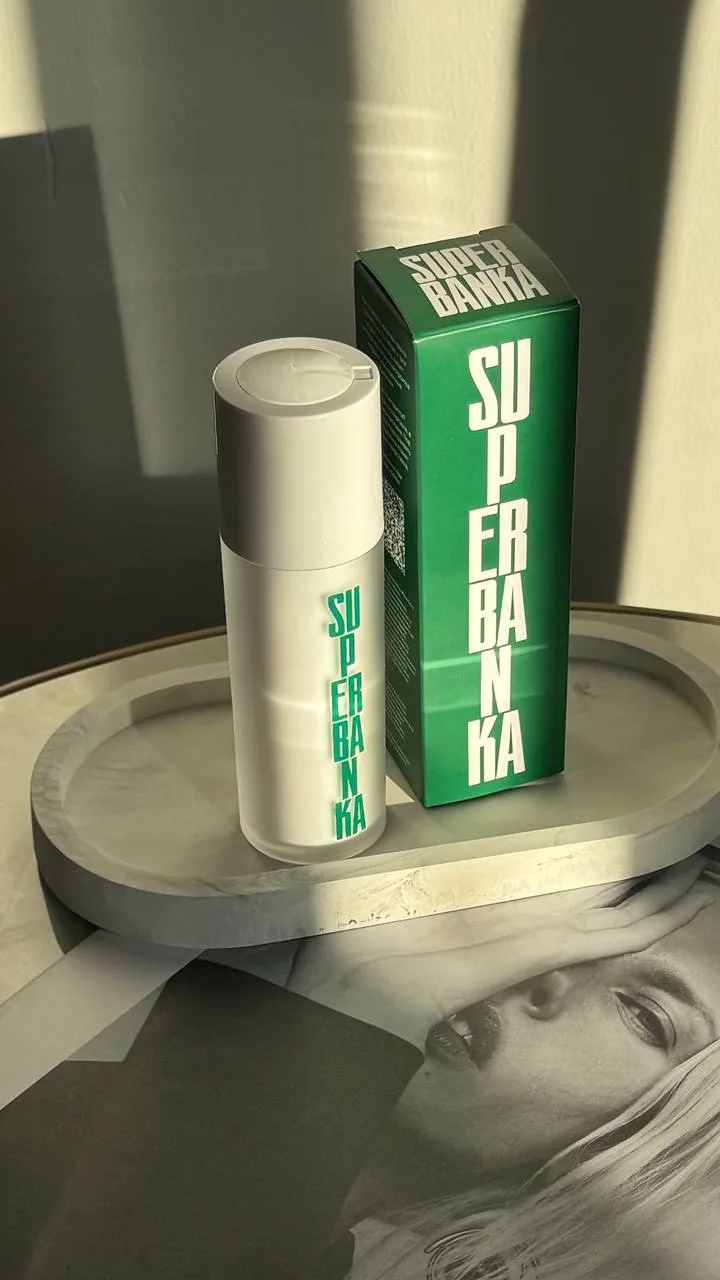 Подъехала superbanka в прямом смысле ❤️

THE GREEN LIGHT
КРЕМ ДЛЯ РУК И ТЕЛА

И банка то не простая,