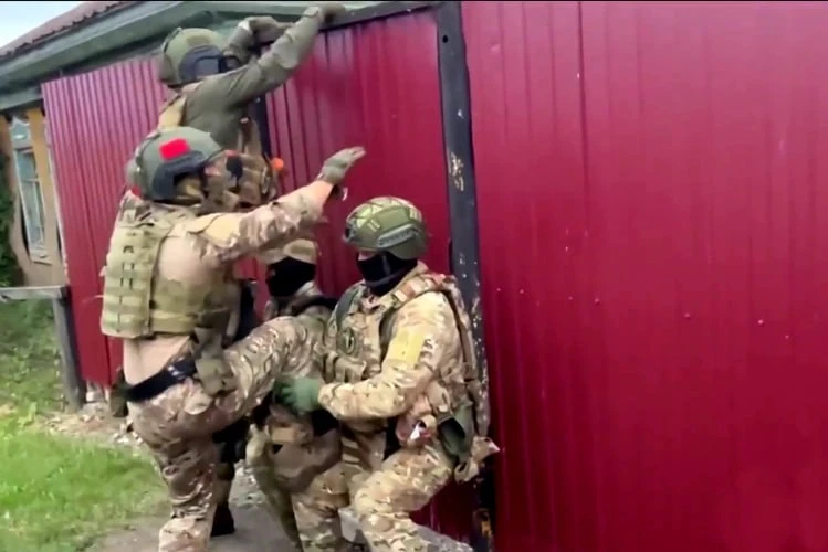 🤬 Житель Курганской области радовался ракетным атакам ВСУ на Воронеж, пока к нему на п...