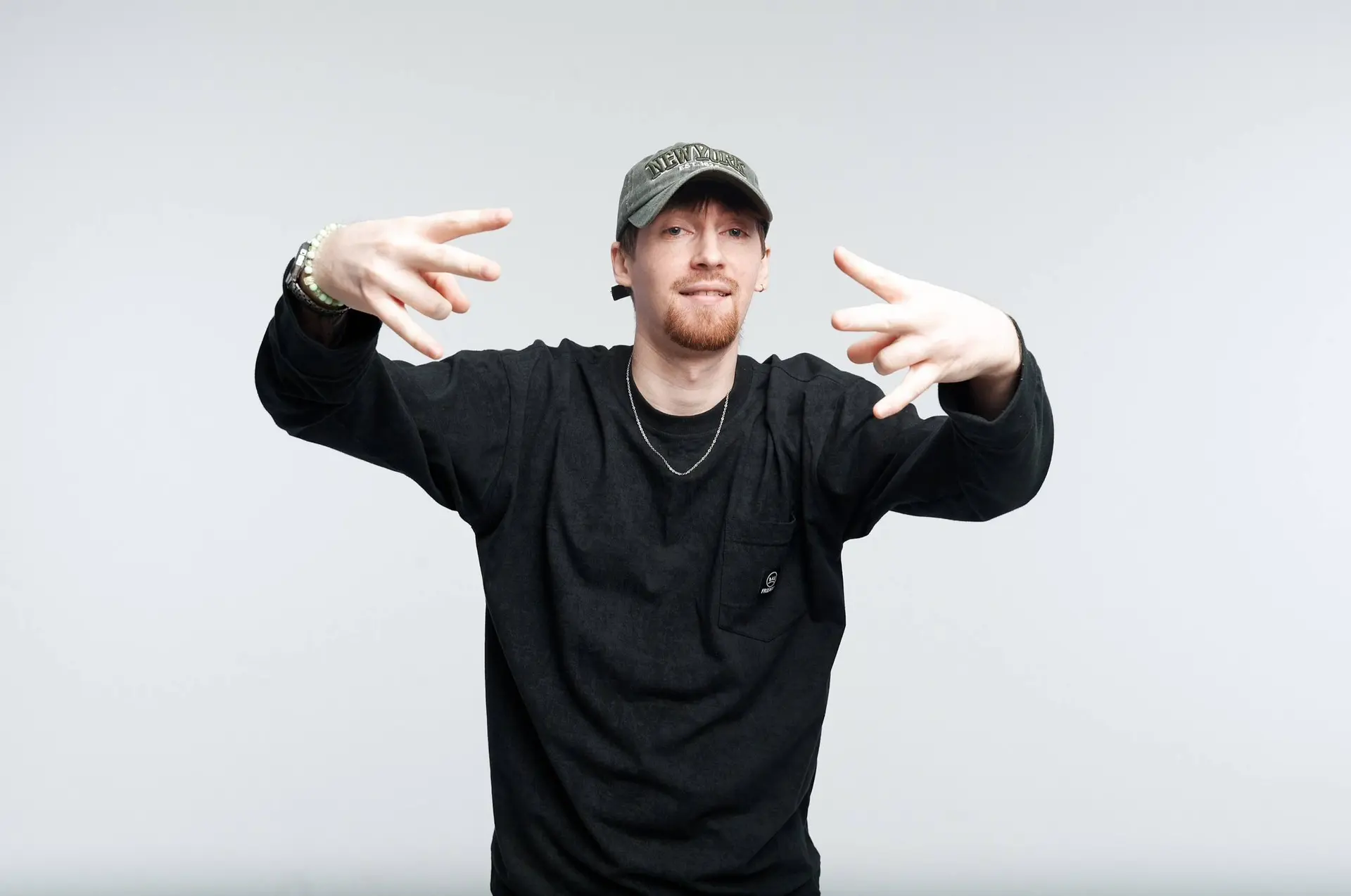 Сегодня празднует День рождения Влад – драгоценный тренер D/Formacia по Hip-Hop! 🎂

Не одно поколен