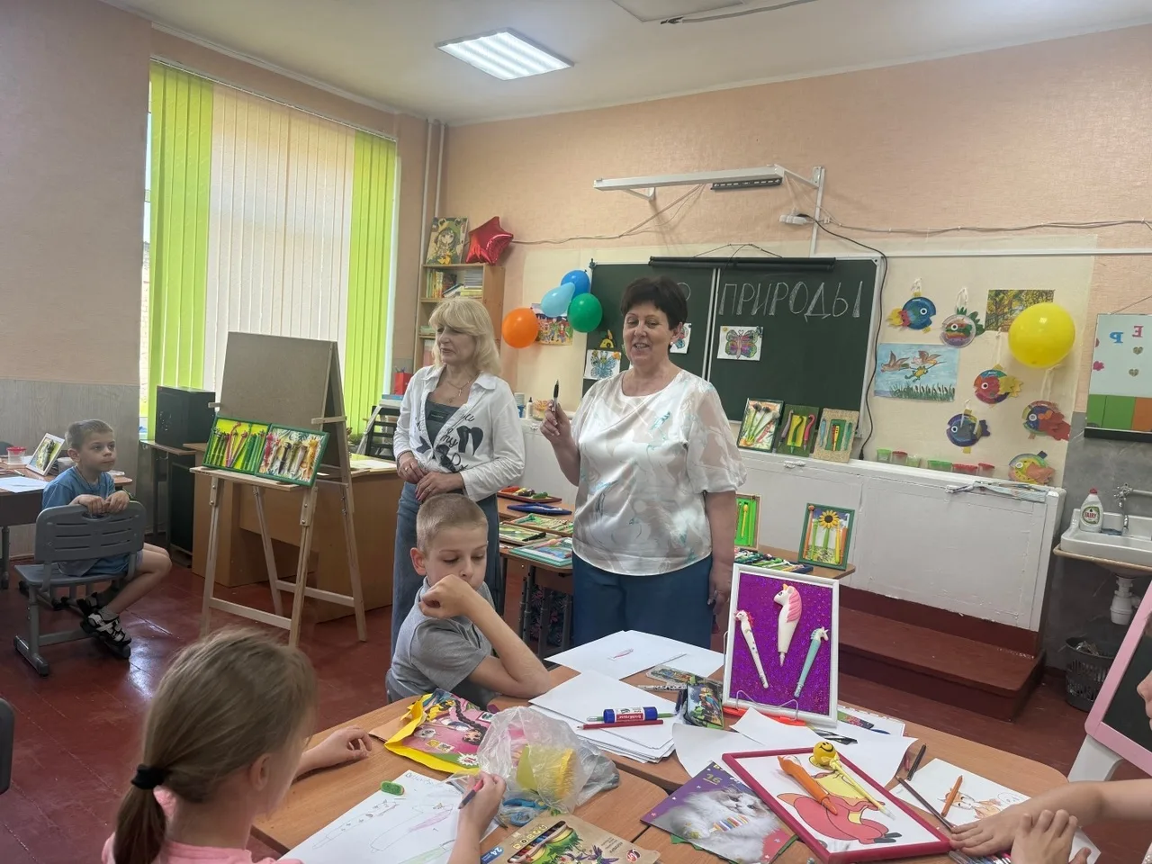 Сегодня в гостях у ребят в пришкольном лагере «Фантазёры» была Савина Наталья Викторовна, педагог до