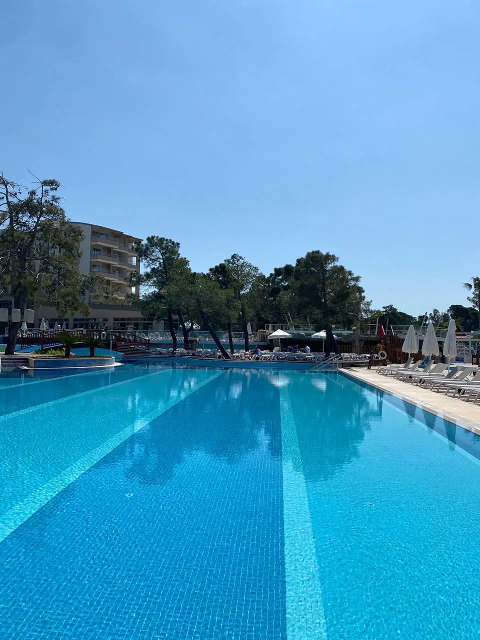 💲💲Турция, Сиде 
🏨 Sueno Hotels Beach 5 🌟
⠀
✔️Очень уютный, зелёный отель с большой территорией
✔