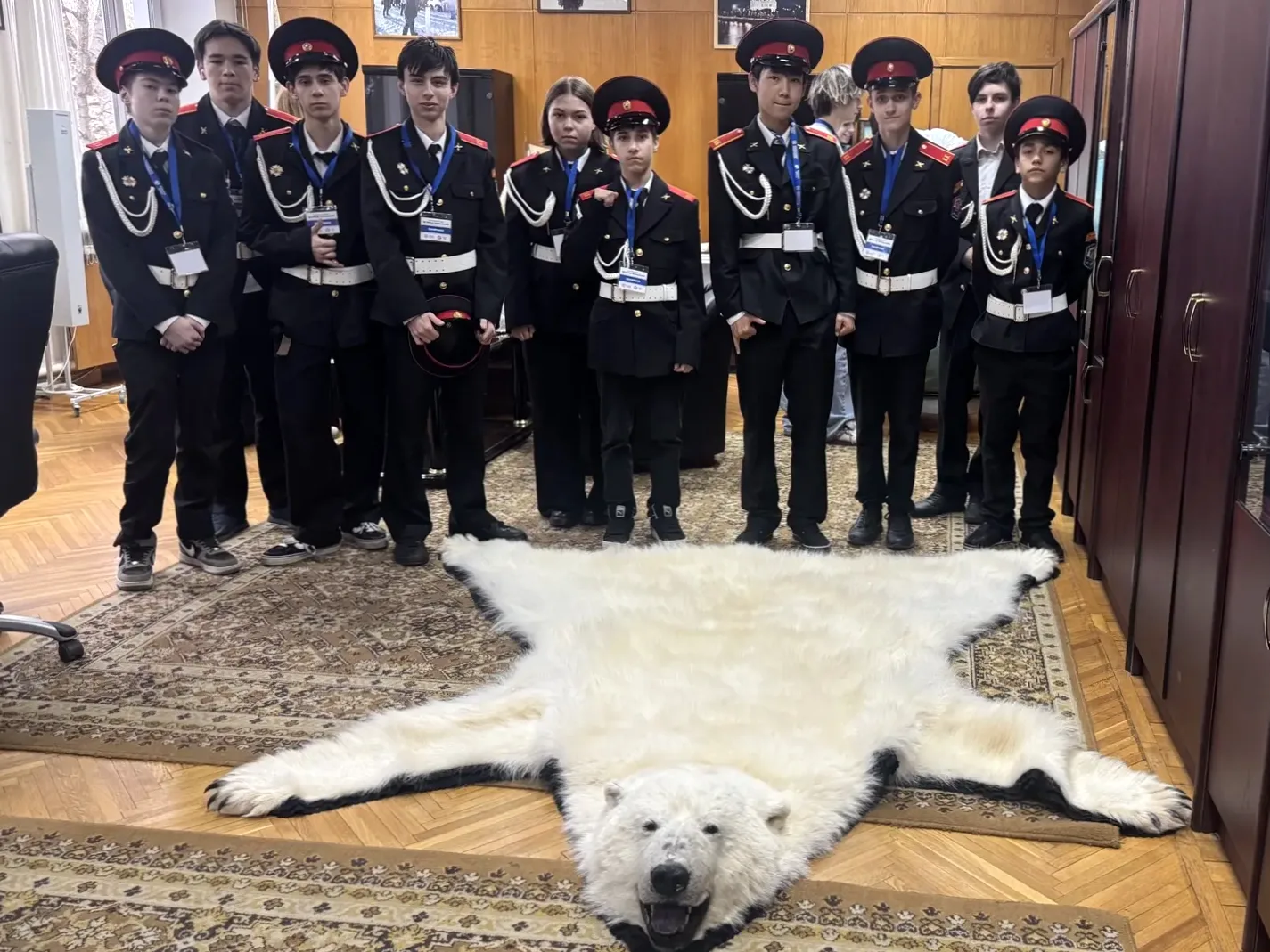 🐻‍❄️ Седьмые и восьмые кадетские классы окунулись в мир полярных приключений — ребята приняли участ