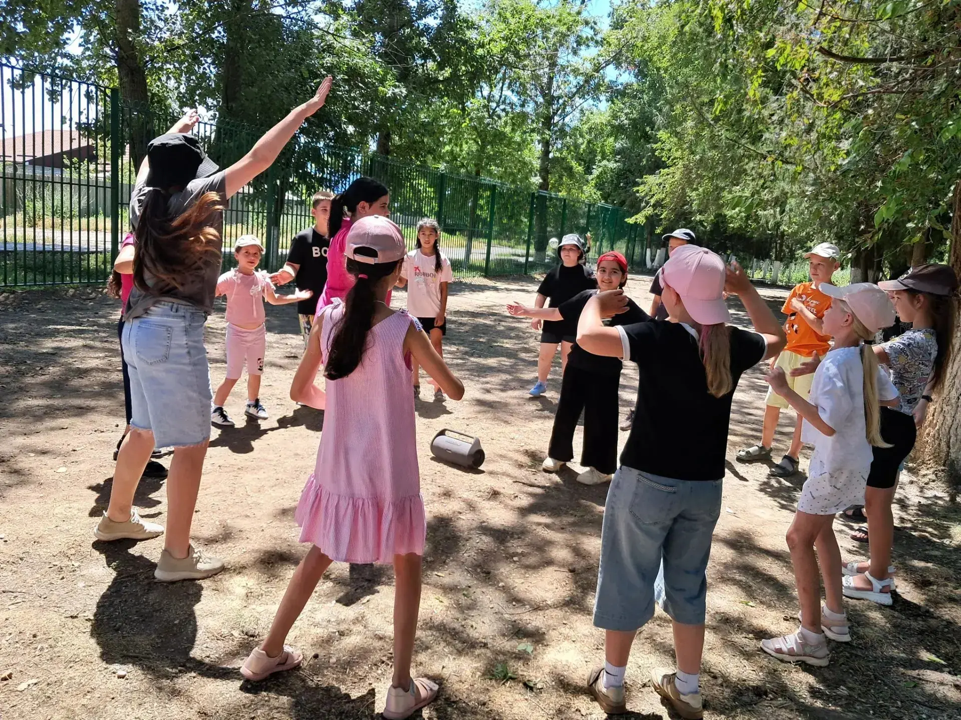 🌞🌿Второй день в лагере "Травинка" прошёл очень  насыщенно. Бодрости с утра всем добавила активная 