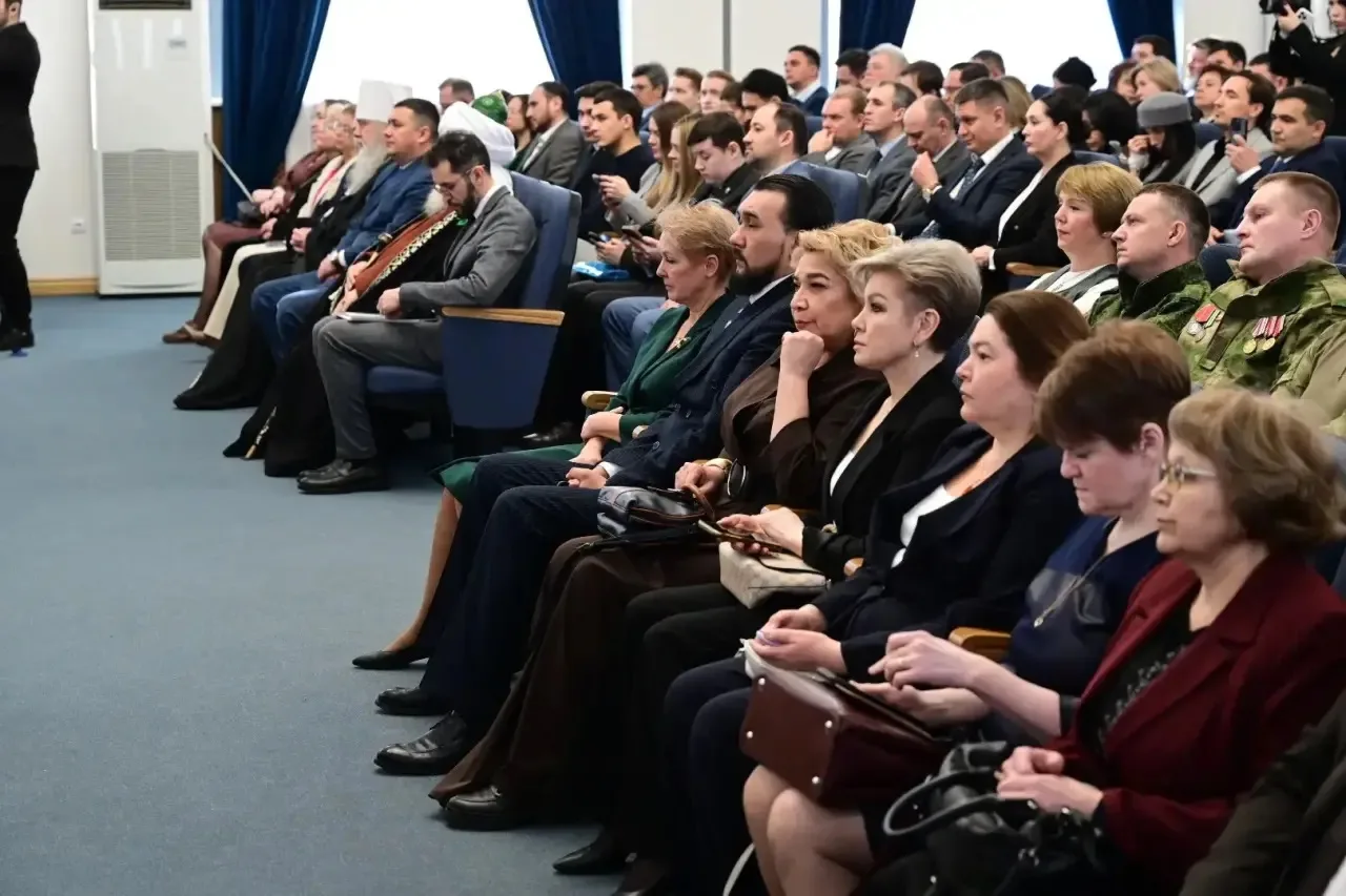На заседании горсовета Уфы подвели итоги работы и наметили задачи на будущее.   2025-й потребовал от