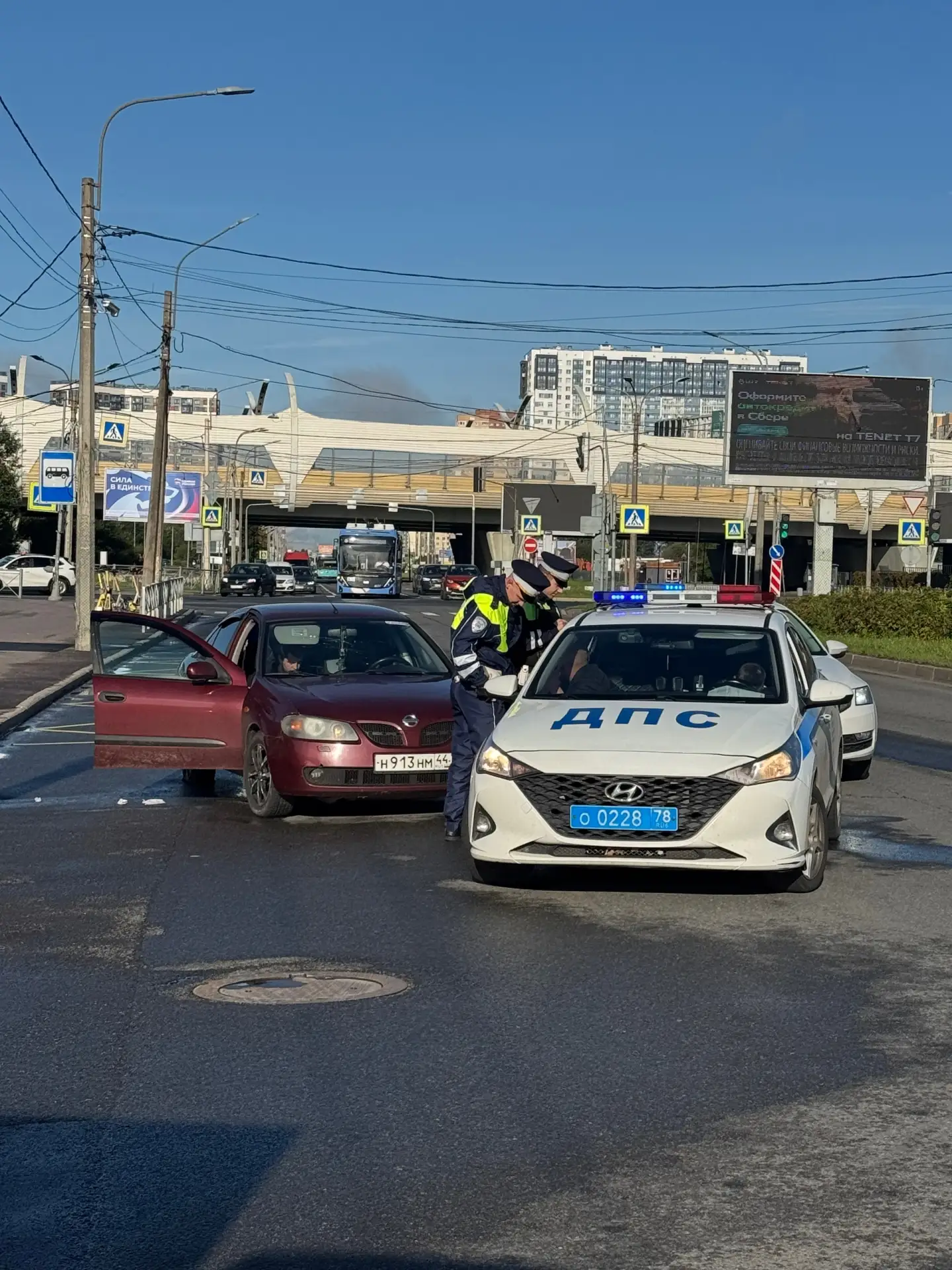 В 7:40 была погоня за автомобилем , на перекрестке Планерной с Оптиков был задержан с п...