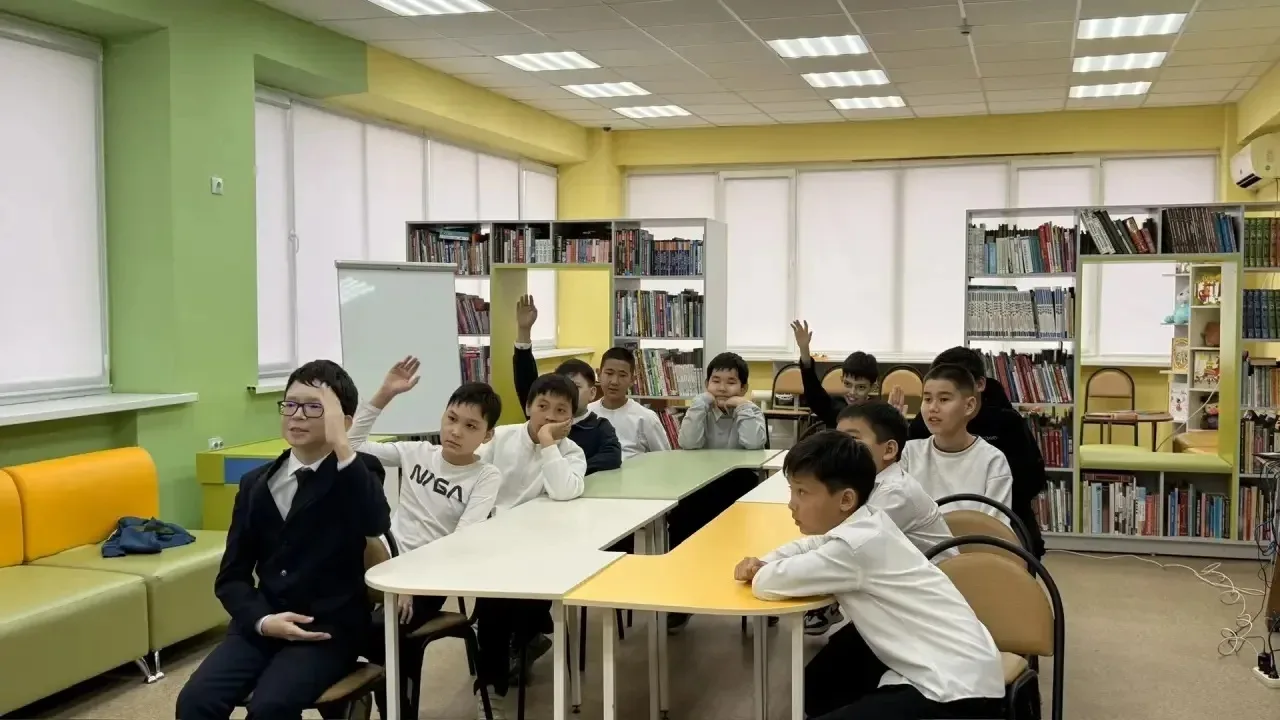 Сила, ловкость и интеллект: игровой турнир к 23 февраля! 🏅📚  Как интересно и с пользой отметить праз