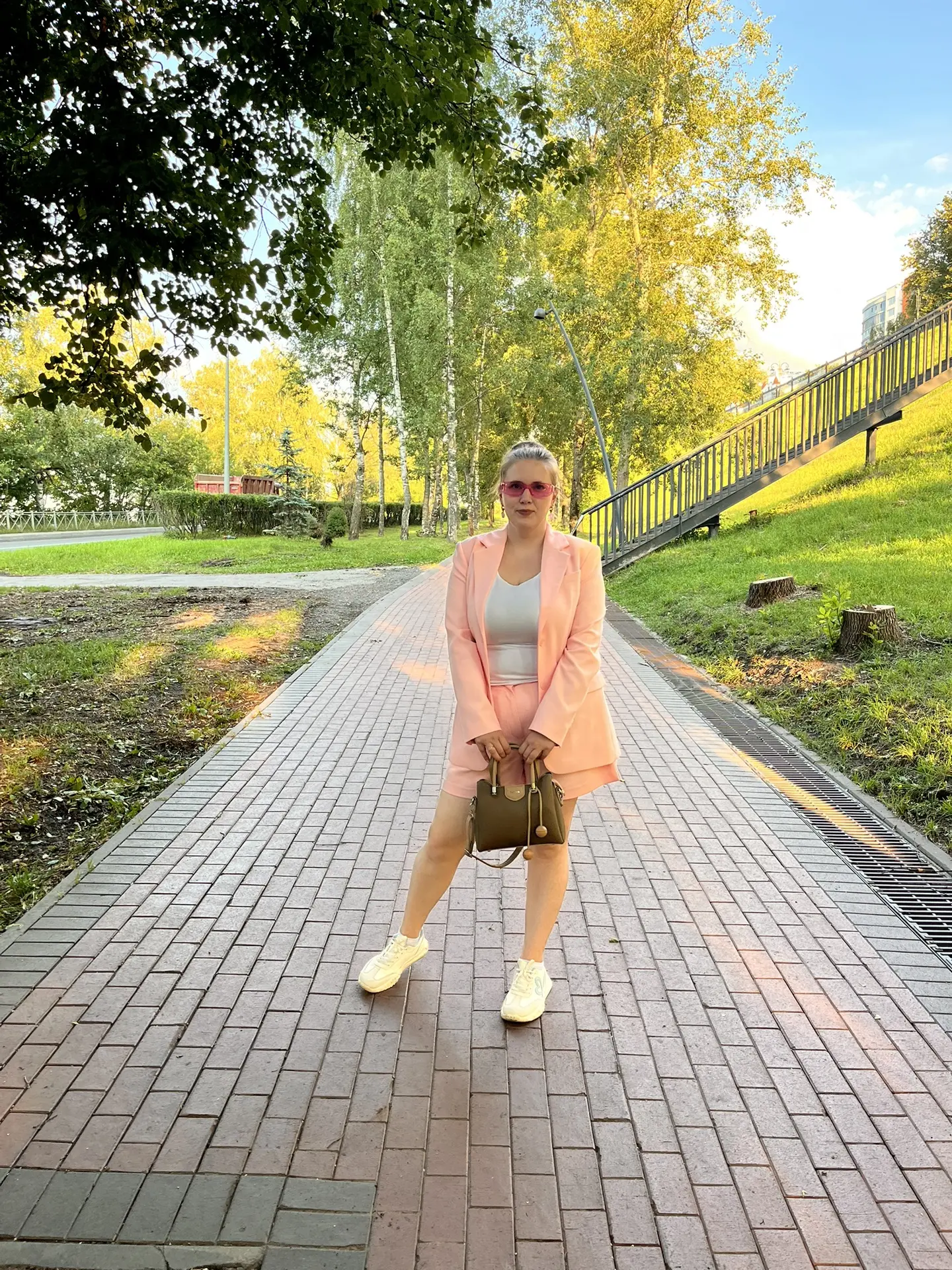 Александровский сад — одно из самых красивых мест в Нижнем Новгороде. 🌿

Люблю приезжать сюда, когд