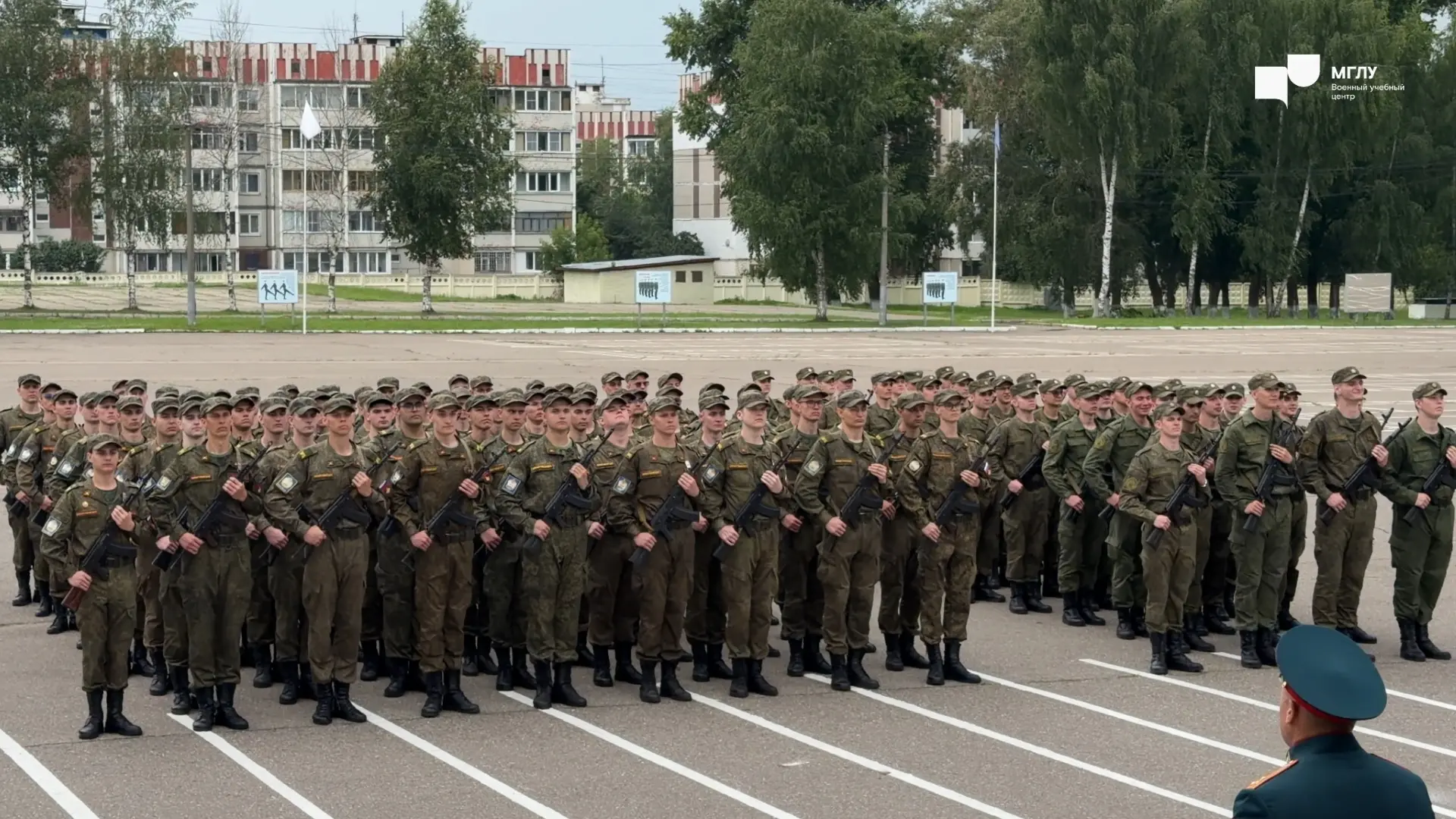 Принятие Военной присяги курсантами ВУЦ МГЛУ

11 июля курсанты Военного учебного центра МГЛУ приняли