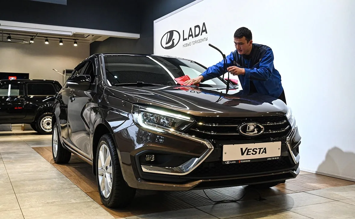 АвтоВАЗ официально запустил подписку на авто — называется «LADA Легко».  Пока доступна только Lada V
