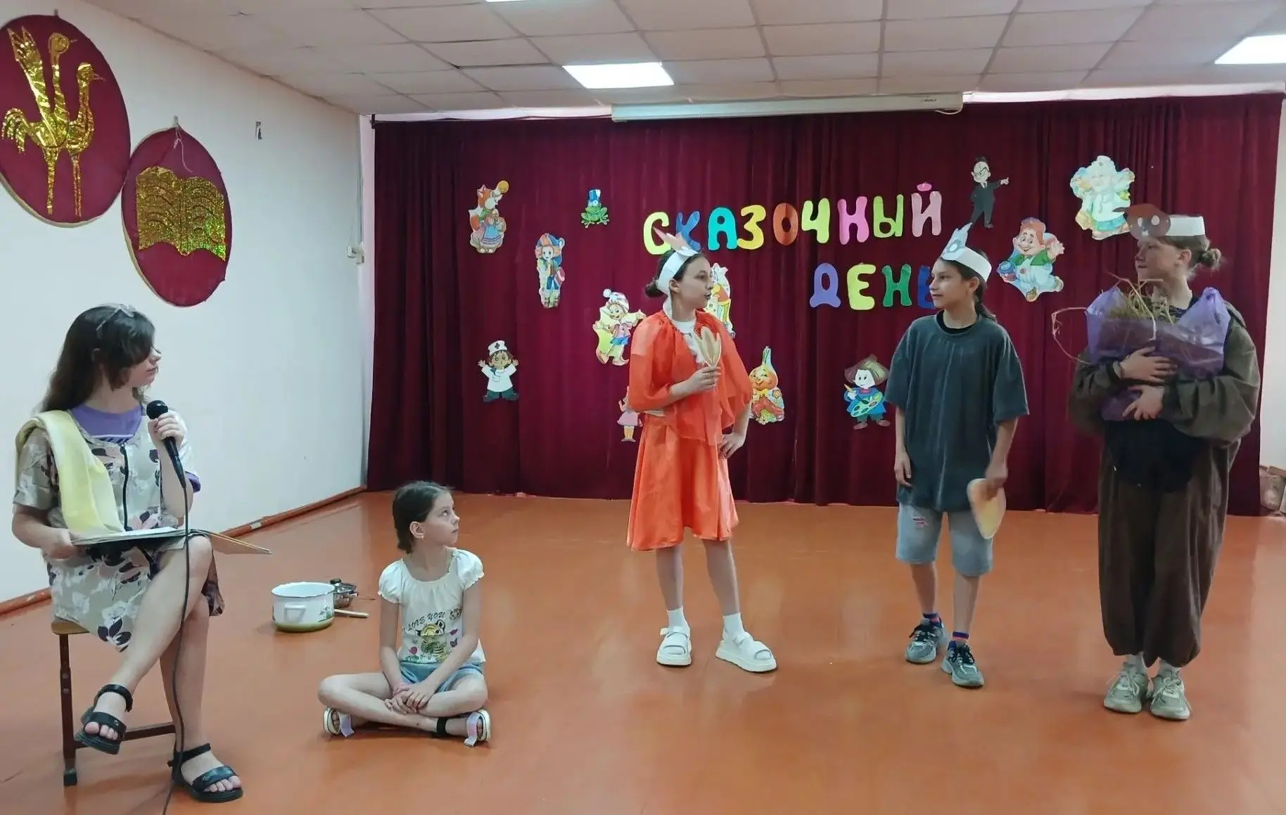 Сказочный день в лагере "Содружество"
Сказка играет ключевую роль в жизни ребёнка, становясь не прос