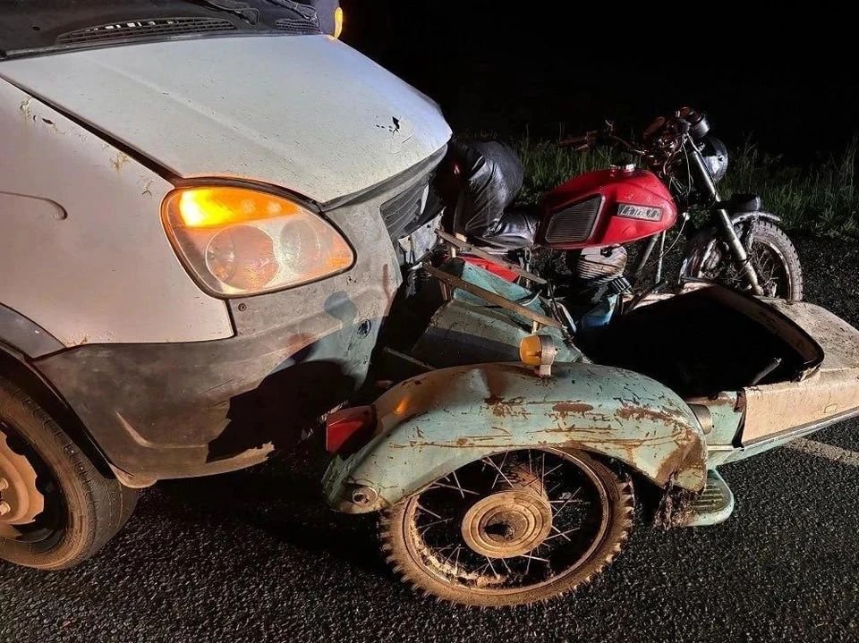 🏍На трассе М‑5 под Сорочинском водитель ГАЗа врезался в мотоцикл ИЖ — 38-летний байкер в больнице

