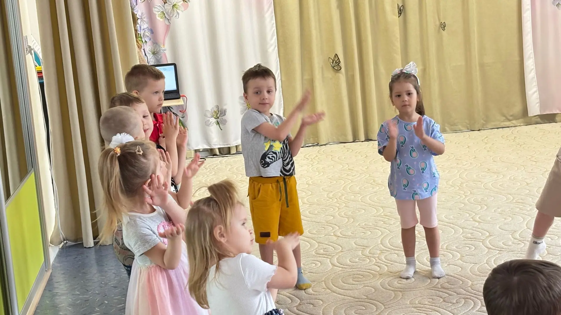 🎵Музыкальные занятия в детском саду!