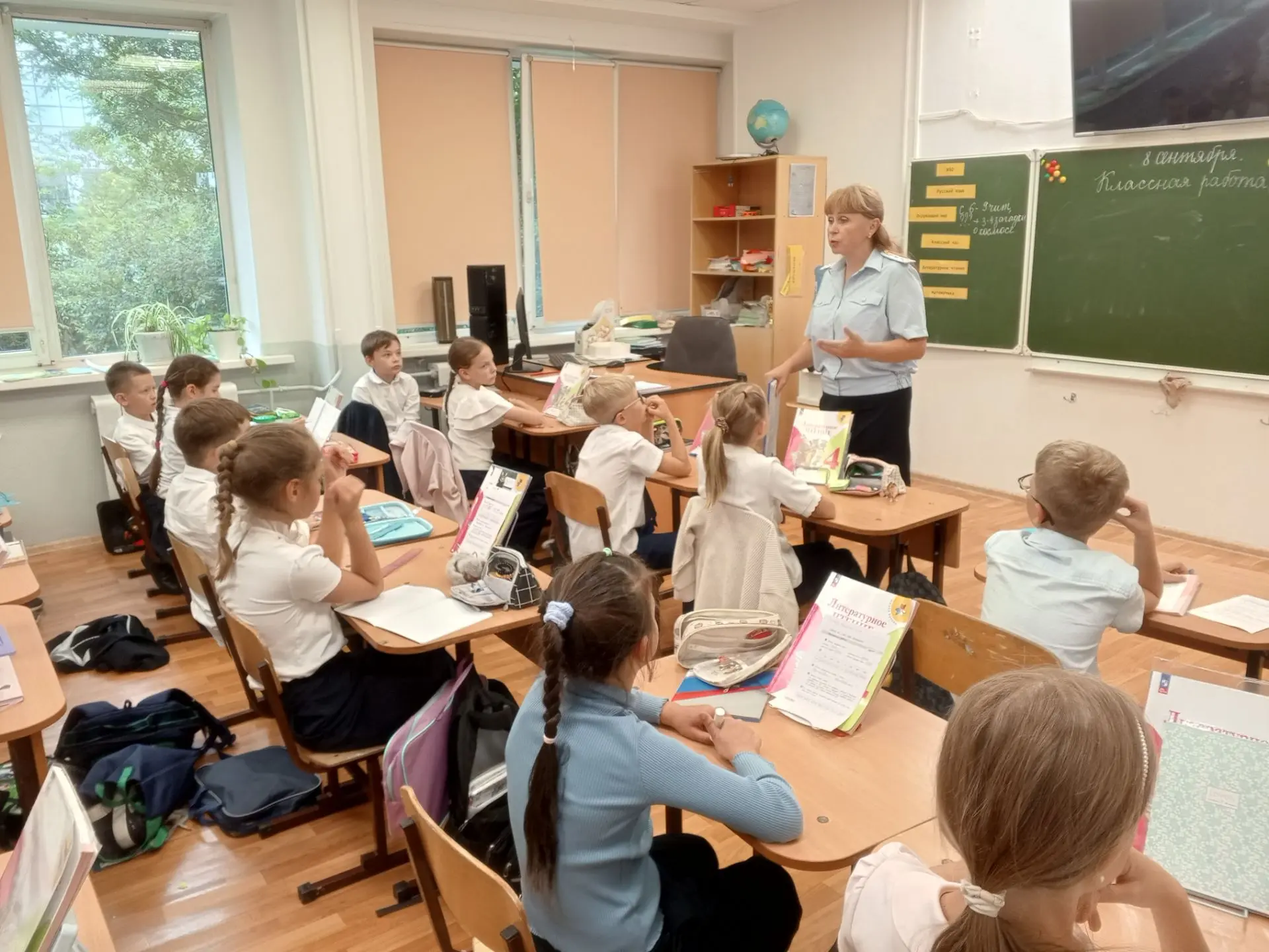 👮 В Гимназию №2 пришёл важный гость❗️