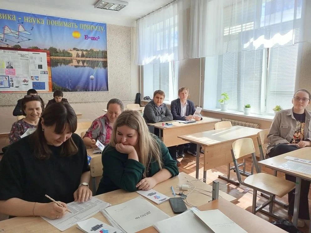 🌟 Будущее начинается сегодня: в 9-х классах прошла защита итоговых проектов! Сегодня в нашей школе к