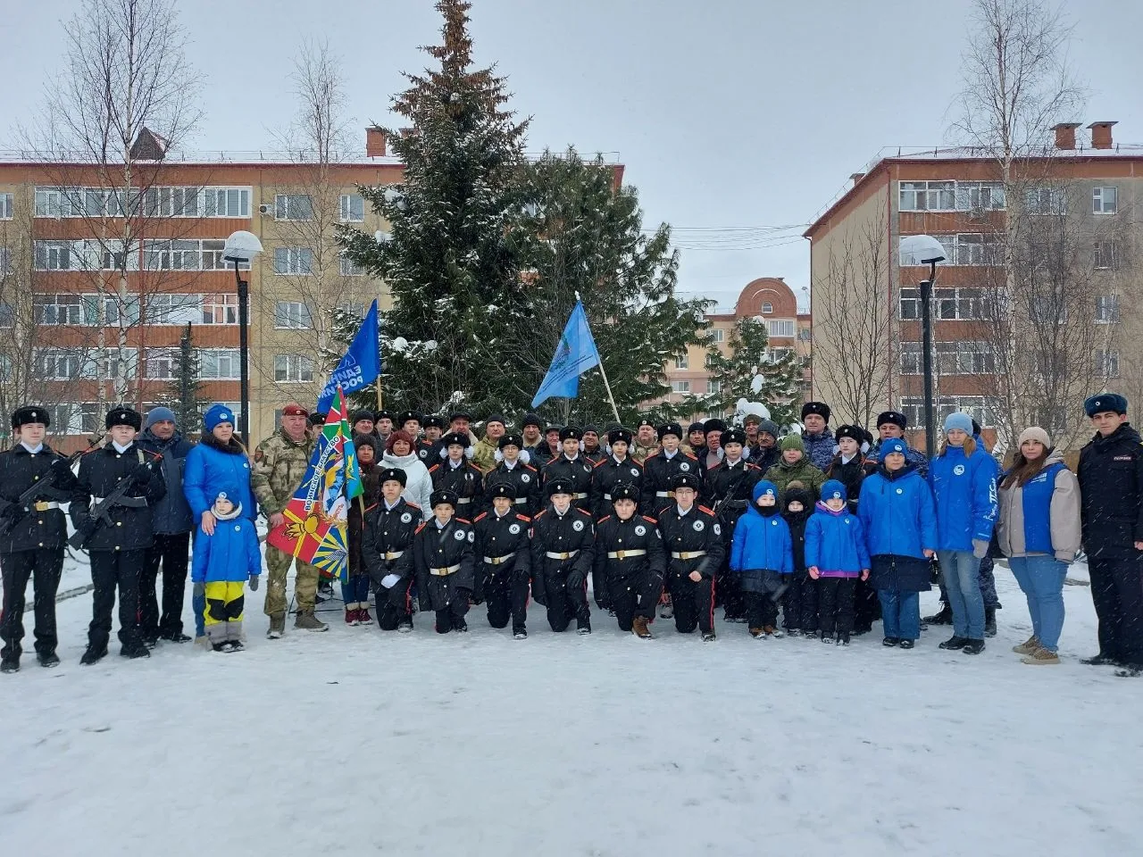 Юные волонтеры Победы совместно со своими наставниками приняли участие в митинге,  в ск...