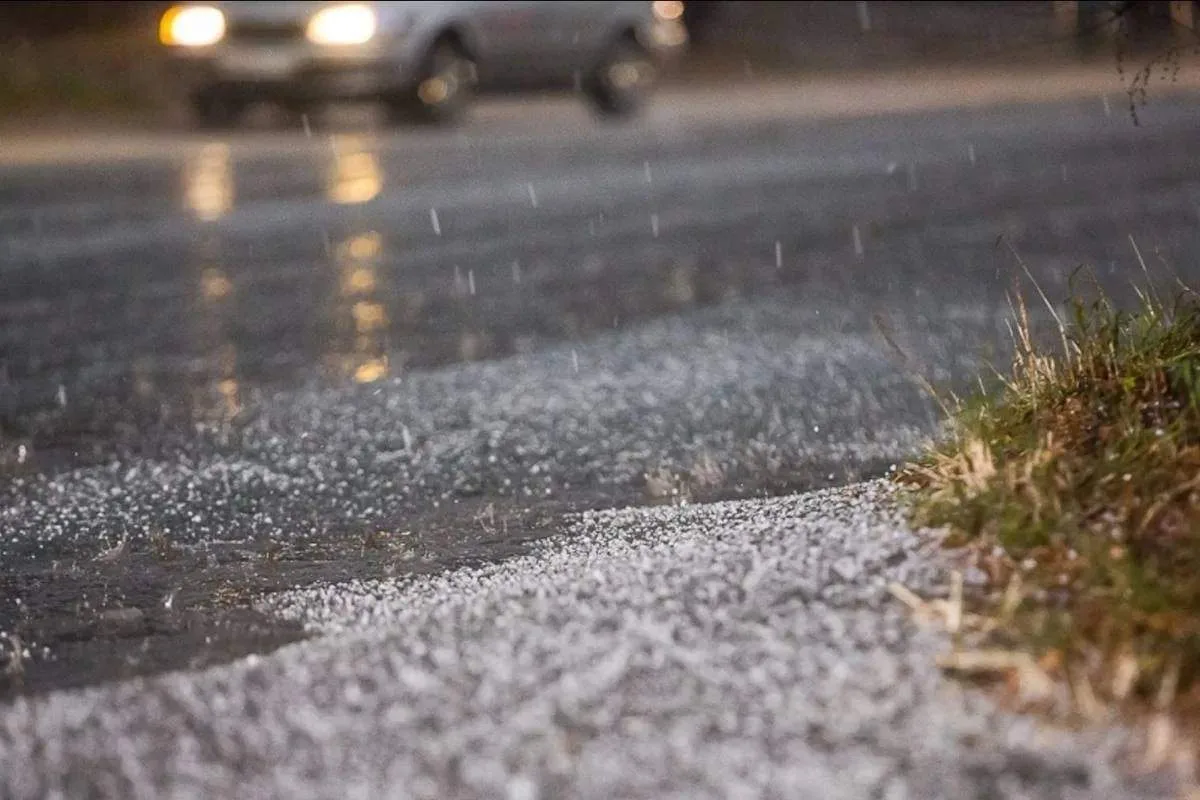 🌨Оренбургских водителей предупреждают о гололеде и мокром снеге