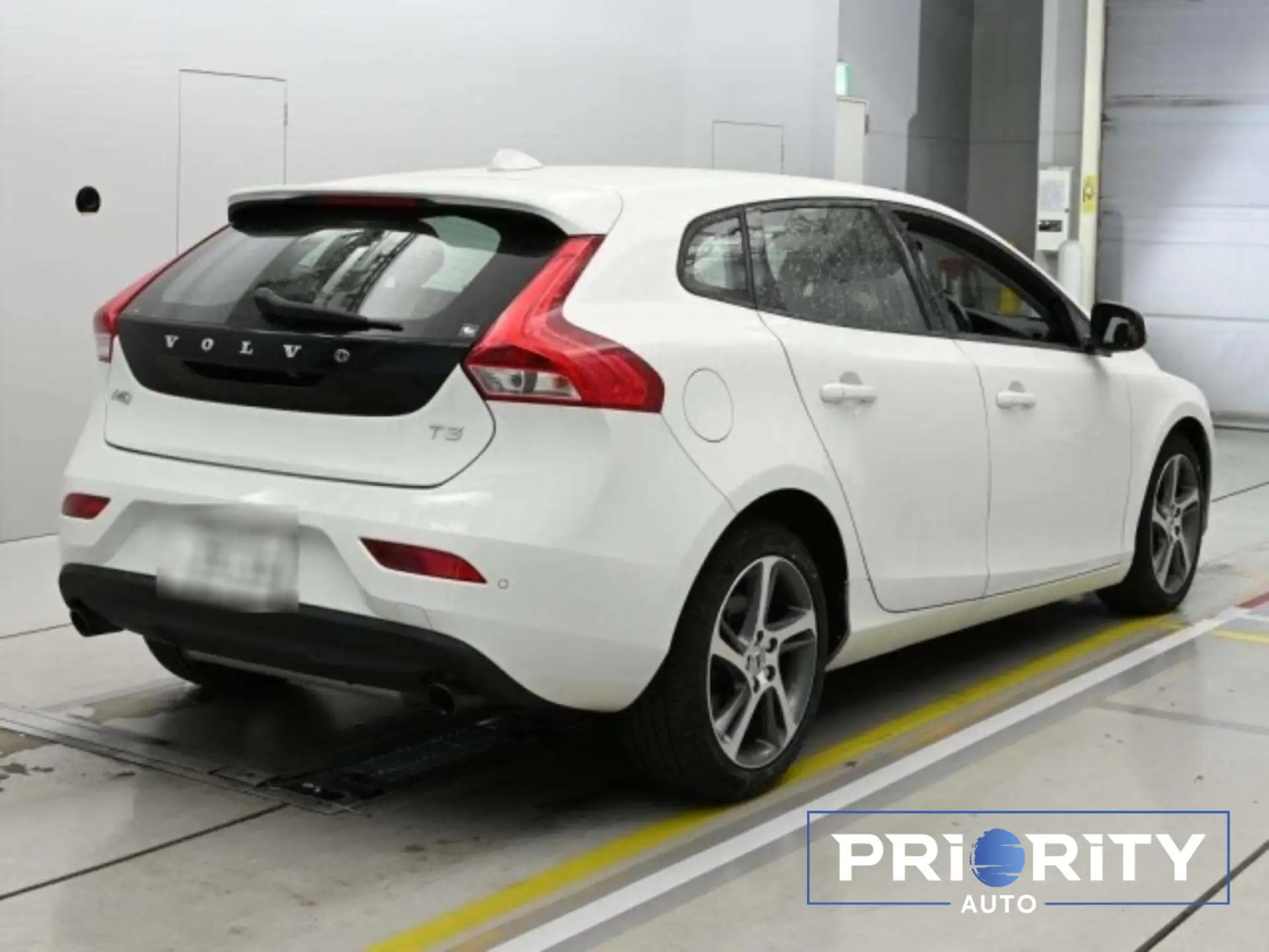 🇯🇵 ВЫГОДНАЯ ЯПОНИЯ  🚙 VOLVO V40 2018 год — 1 100 000 руб Комплектация: T3 Momentum (средний уровень 