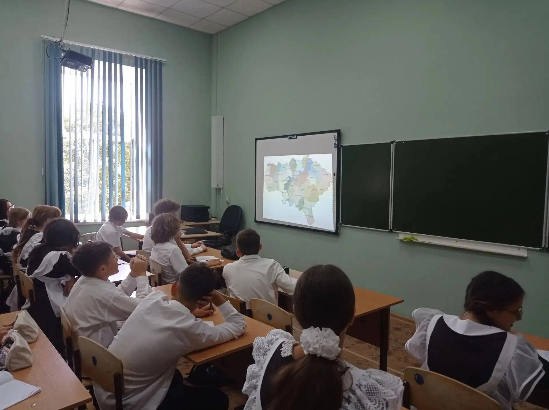 🇷🇺В нашей школе прошла Всероссийская акция «Языки большой страны», посвящëнная Дню яз...