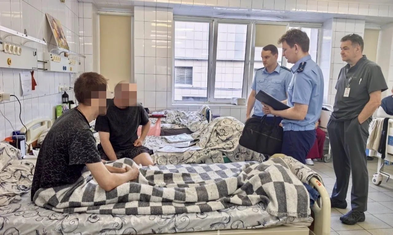 Прокурор Фрунзенского района Санкт-Петербурга Павел Червяков провел выездной прием участников специа