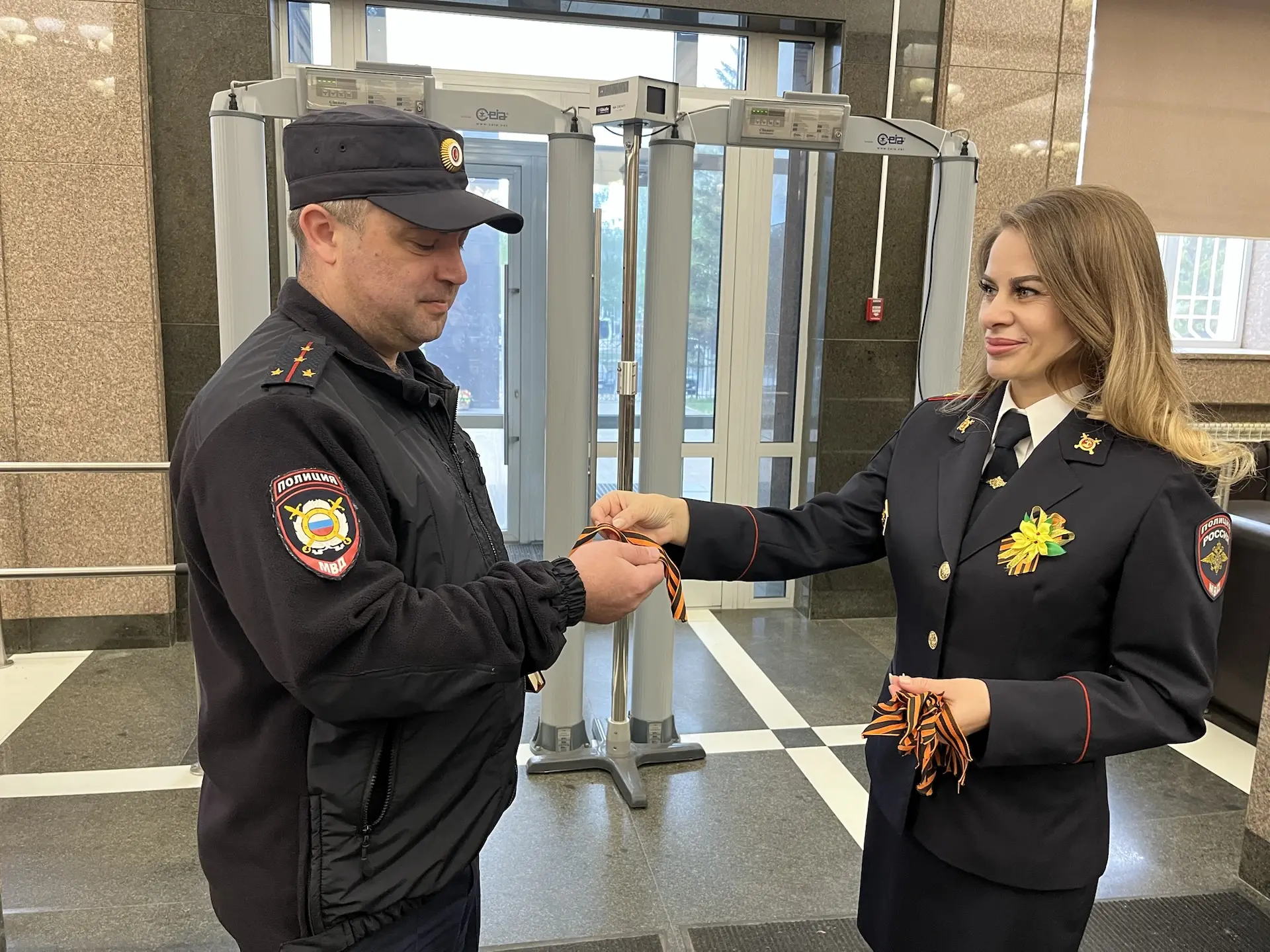 🎗️Полицейские Алтайского края присоединились к акции «Георгиевская лента»    Сегодня утром всем сотр