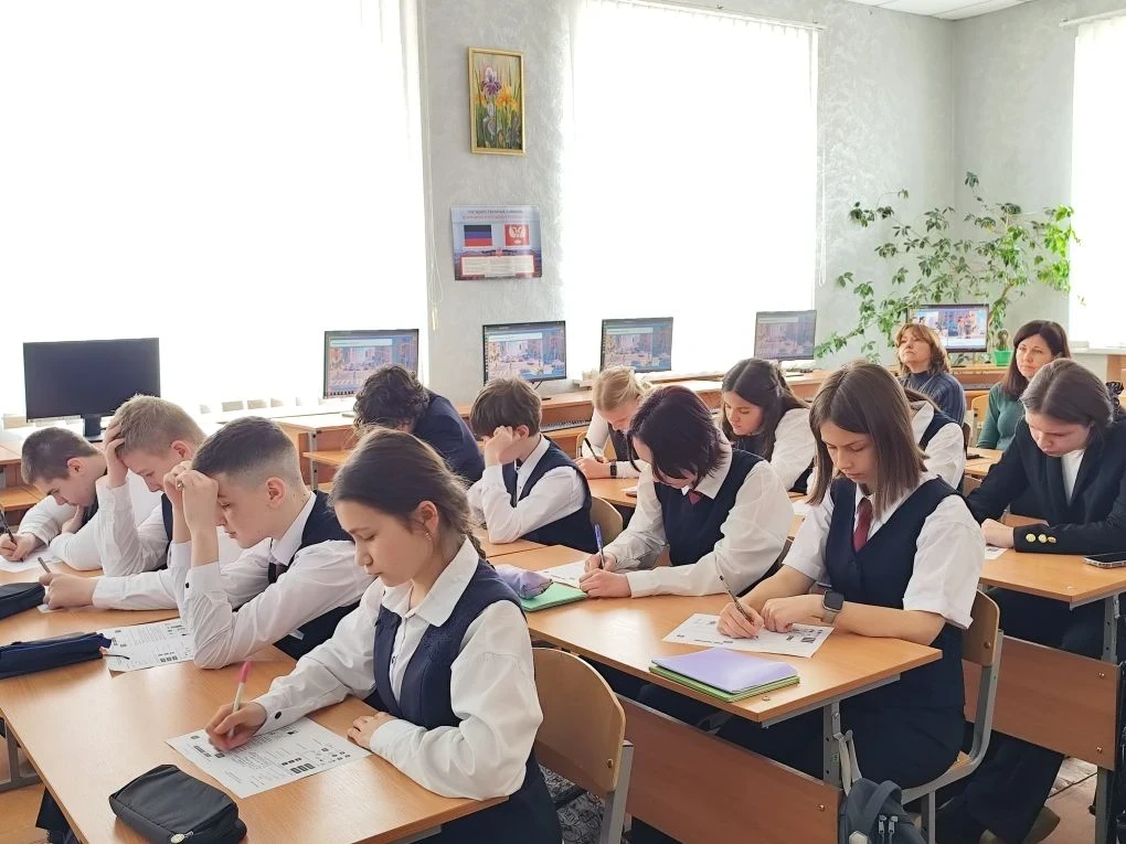 🔔В ГБОУ "СШ № 22 Г.О. МАКЕЕВКА" состоялся урок в рамках федерального проекта "Урок цифры".  💥Корпора