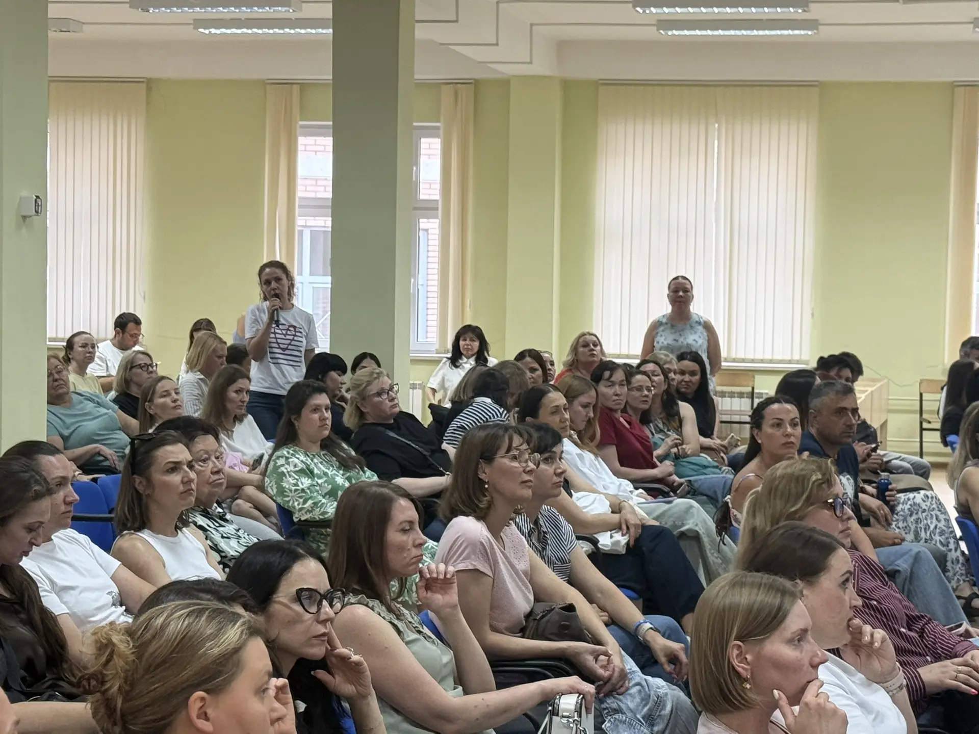 📚21 мая в школе состоялось общешкольное родительское собрание!  👩🏼‍🏫 Директор школы Маликова Марина 