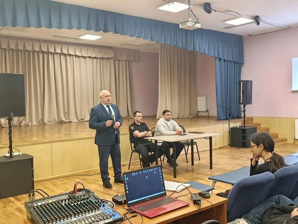 В современном мире, где информация распространяется мгновенно, а социальные сети стали ...