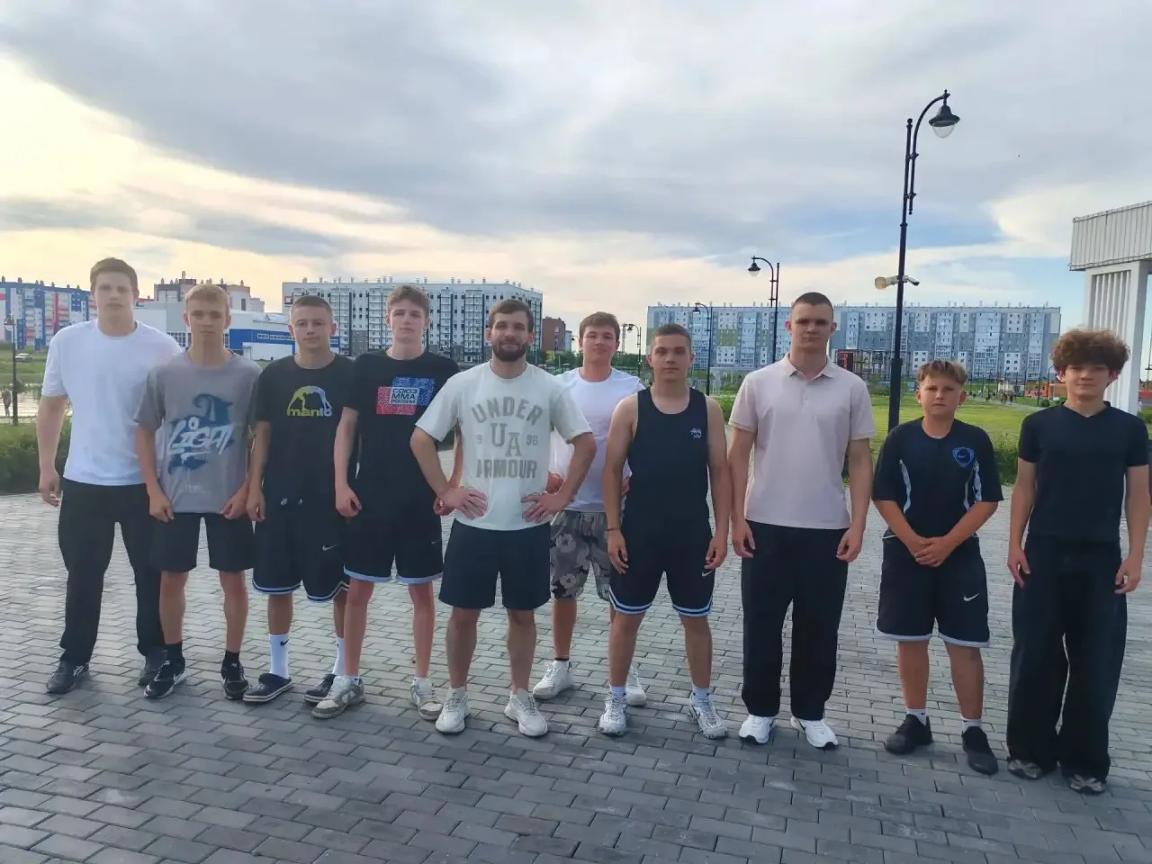 #СпортЛетоКурган2026 

🏆 Сегодня в парке 4‑го микрорайона прошла открытая тренировка по рукопашному