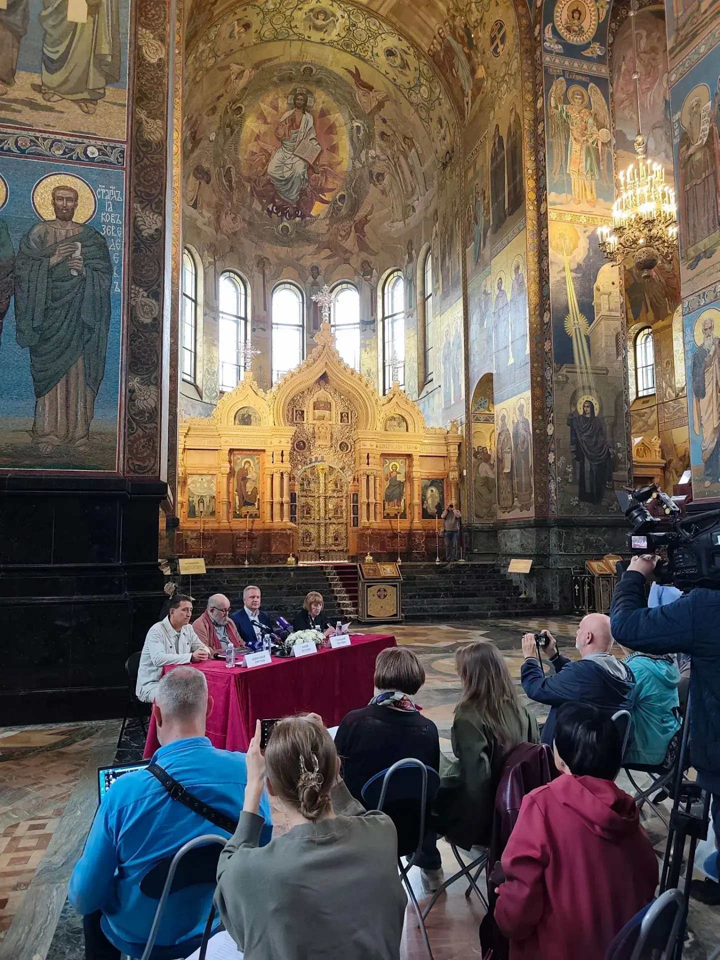 #пресс_конференция #СпаснаКрови #топазовыекресты

Пресс-конференция в Спасе на Крови, посвященная ит