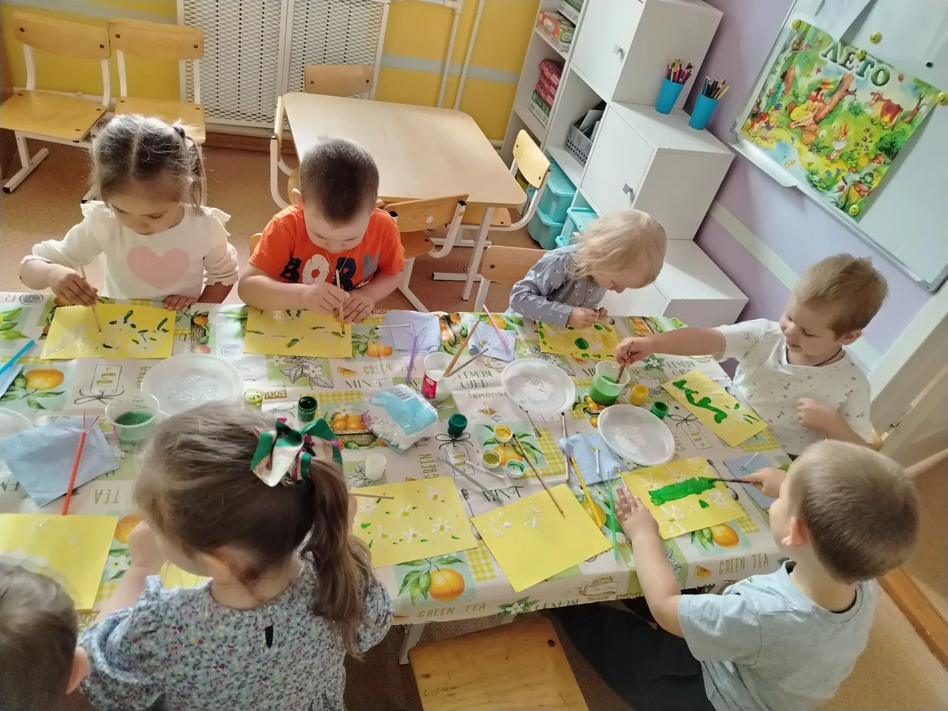 Наш волшебный день ромашки! 🌼

Мы посвятили целый день самому нежному и солнечному цветку – ромашке