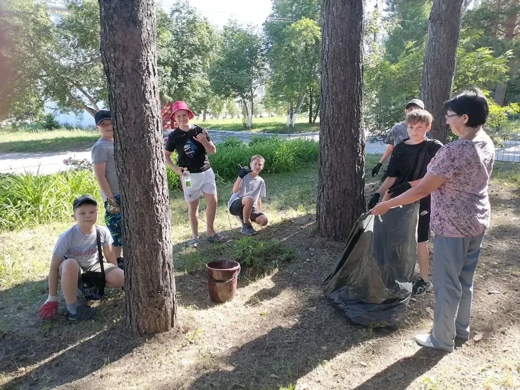 НАШ УЮТНЫЙ ШКОЛЬНЫЙ ДВОР

Пришкольный участок  – это не просто красивый школьный двор, это уникальна