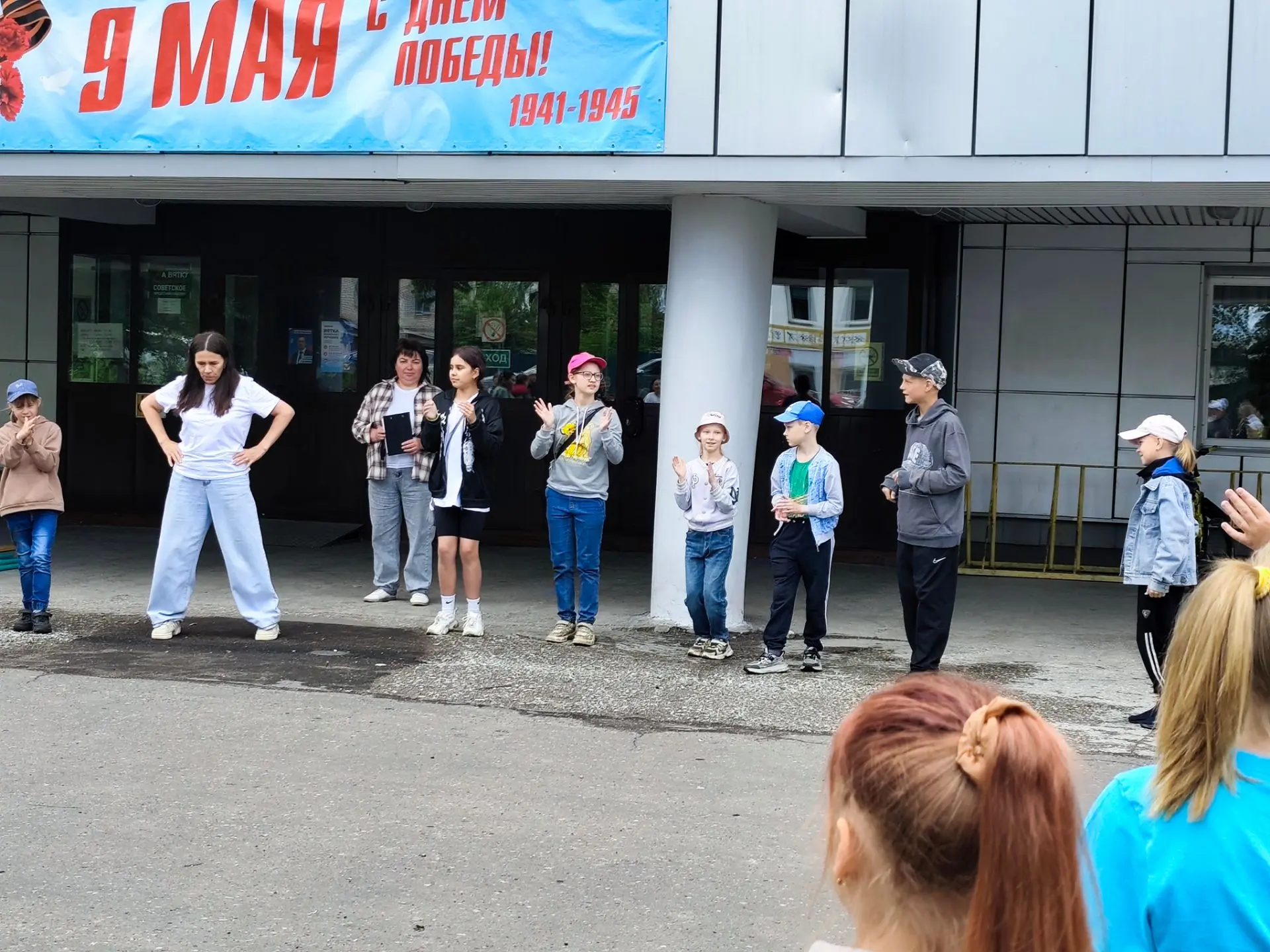 13 день в нашем летнем оздоровительном лагере выдался по-настоящему солнечным и позитивным! 
Утро на