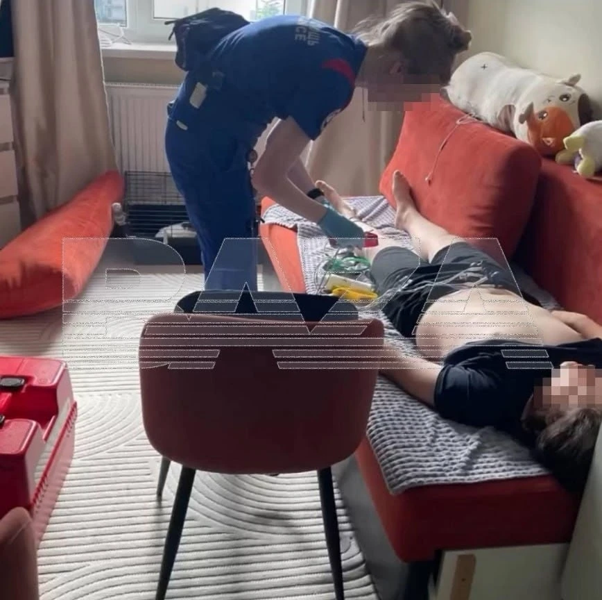 В Петербурге школьника госпитализировали после курения вейпа. Родители обнаружили парня...