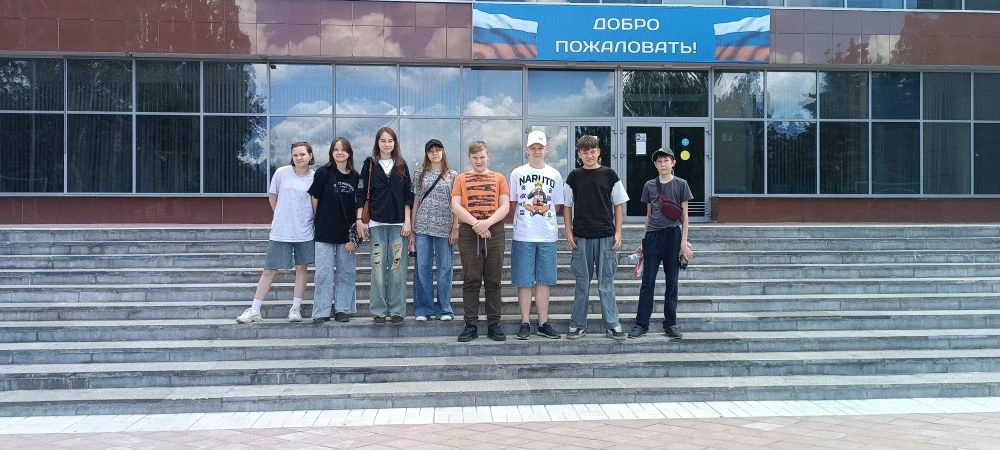 🎬 День 6: Кино и шахматы в лагере «Ровесник»!
Шестой день в нашем лагере труда и отдыха выдался оче