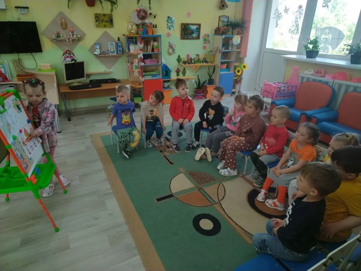 Сегодня во второй младшей группе мы провели важную беседу на тему «Пожарная безопасность». 🔥🚒 Наша