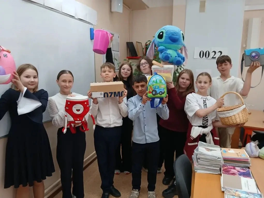🎒 День без рюкзака в школе №140: креативно и весело!  Сегодня в школе №140 прошёл необычный и очень 