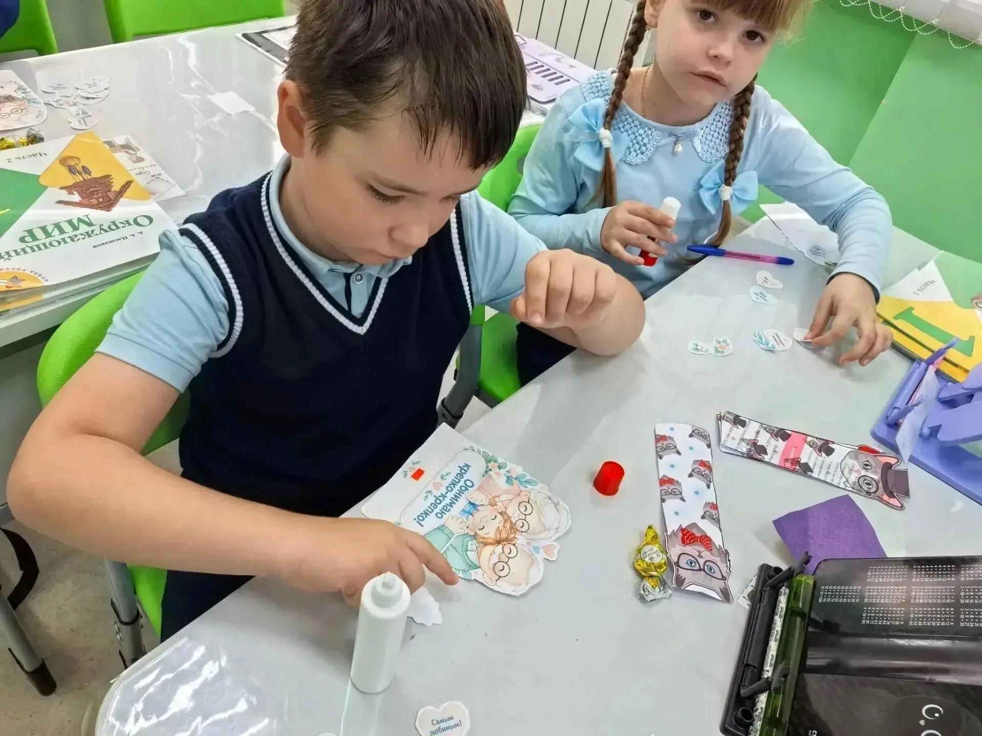🧡Школьники нашего района по-особенному отметили День пожилого человека.