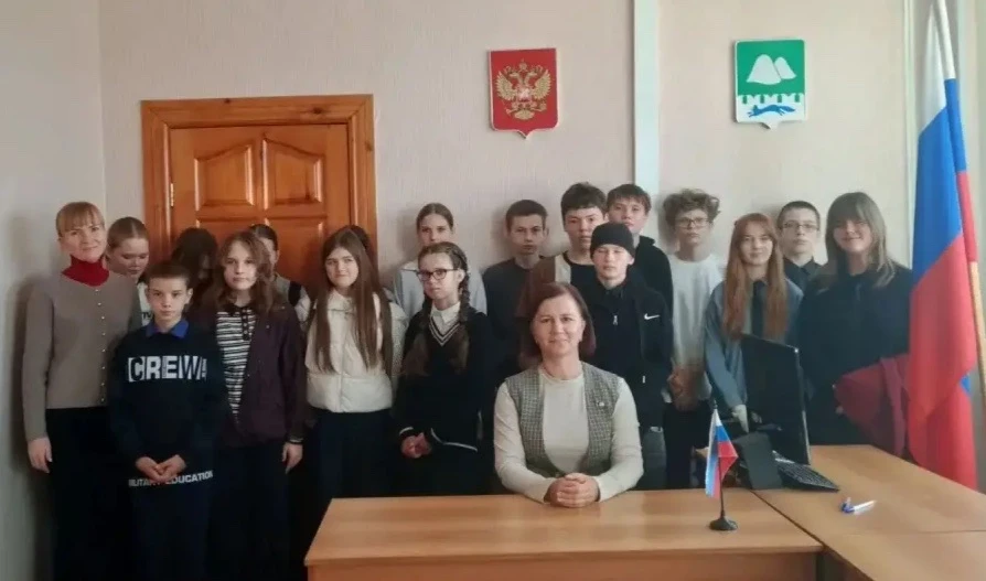 📍 Экскурсия 7 «Г» класса в Катайский мировой суд