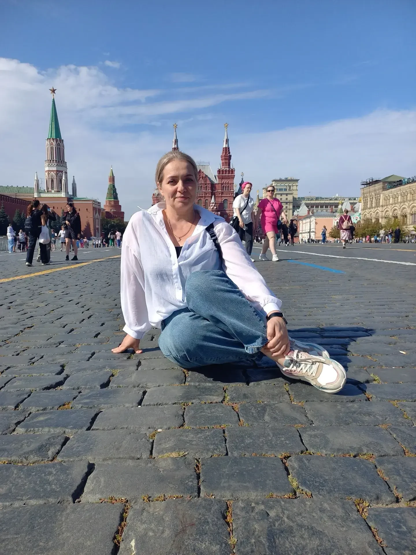 Сегодня последняя пятница весны, а уже в понедельник — долгожданное лето.🙌

И сразу возникает вопро