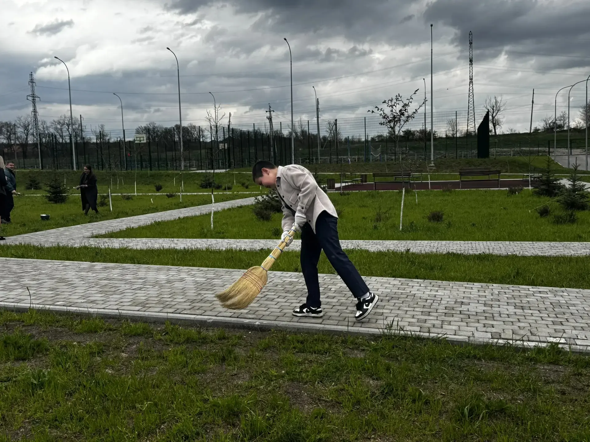 🏡 ОБЩЕШКОЛЬНЫЙ СУББОТНИК В РАМКАХ ВСЕРОССИЙСКОЙ АКЦИИ «МЫ ЗА ЧИСТОТУ»!  Сегодня в МБОУ СОШ №11 г. Ес