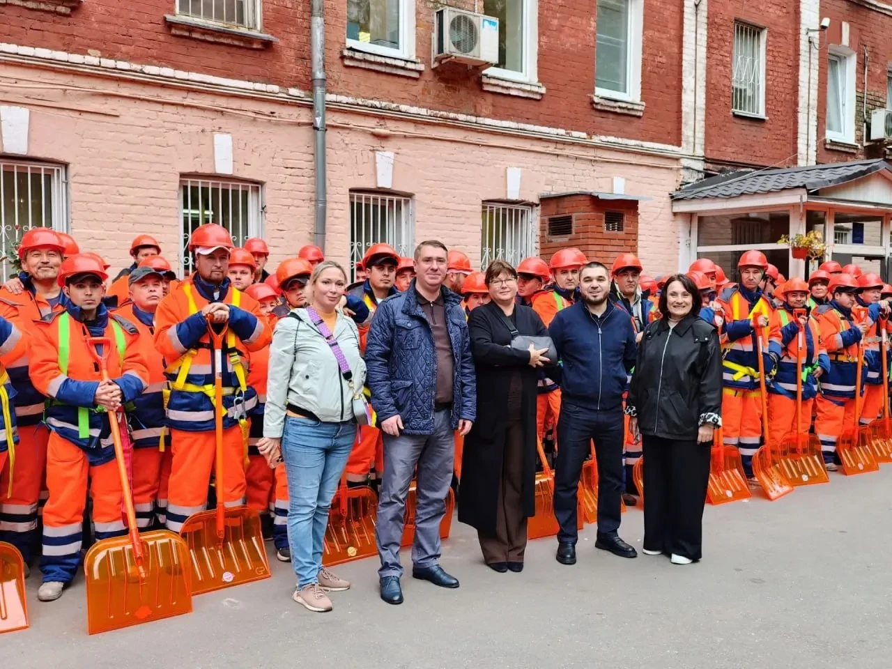 🦺 В Мещанском районе проверили готовность сотрудников и техники к зиме