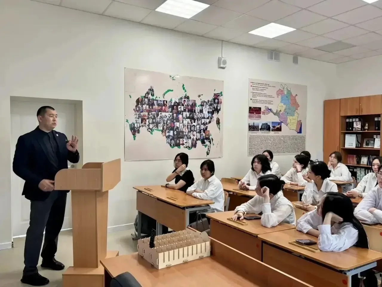 📚 В школах города Элисты завершается цикл лекций «Калмыки. Пять веков в Единой семье народов России»