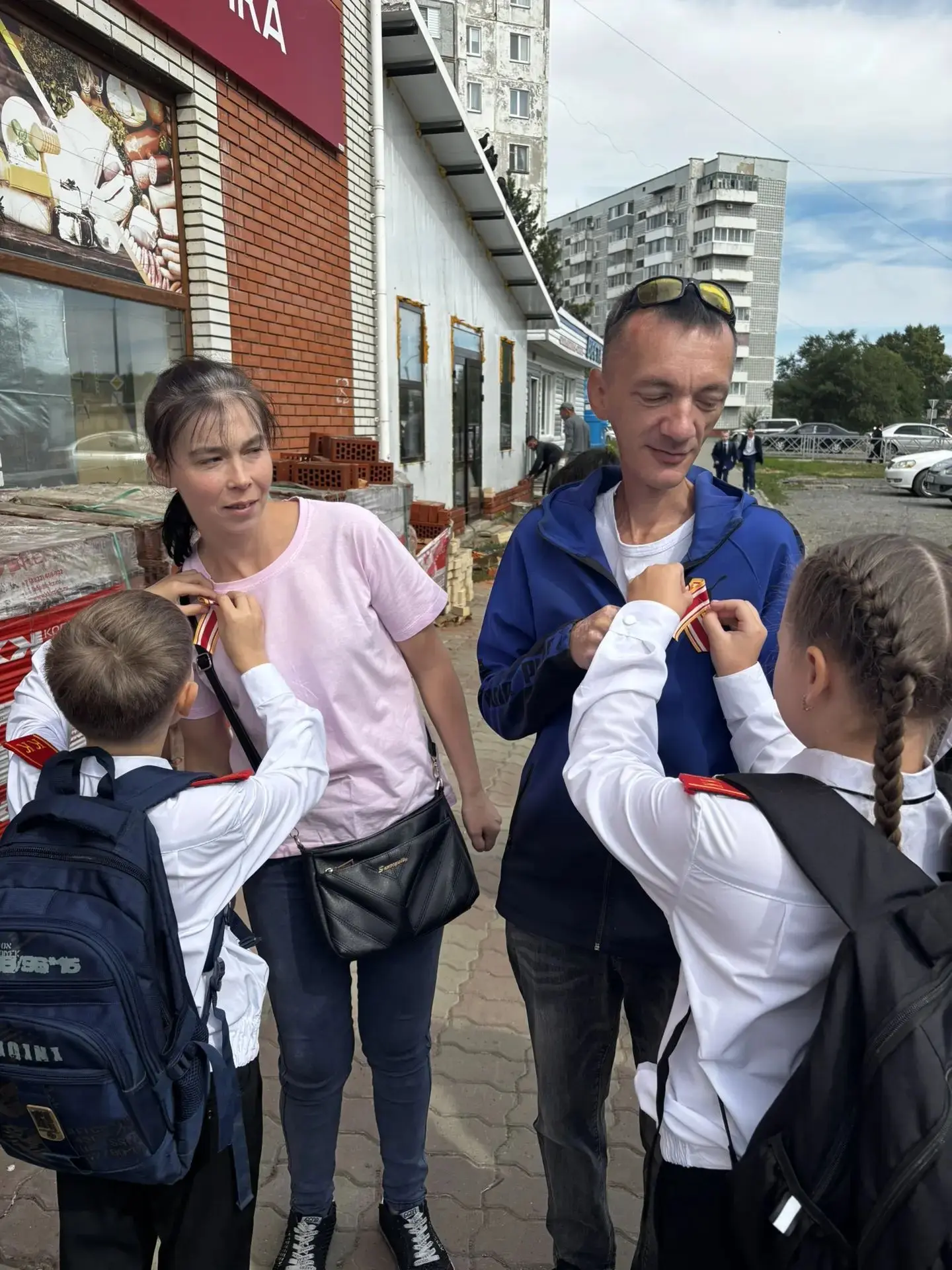 Акция «ДАЛЬНЕВОСТОЧНАЯ ПОБЕДА» охватила всю школу. В её организации приняли участие вол...