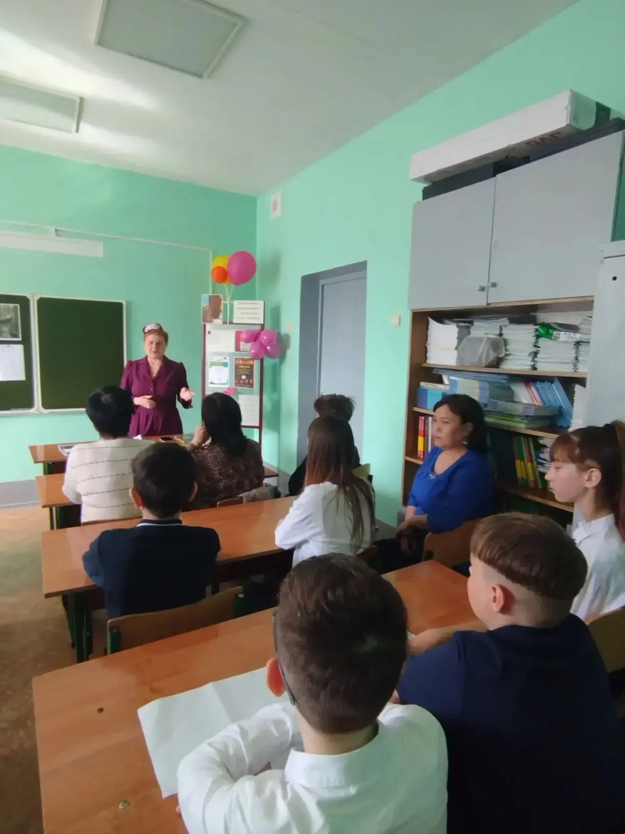🌟 Творческая встреча с Зухрой Гатиевной Латыповой  Вчера в стенах нашей школы состоялось по-настояще